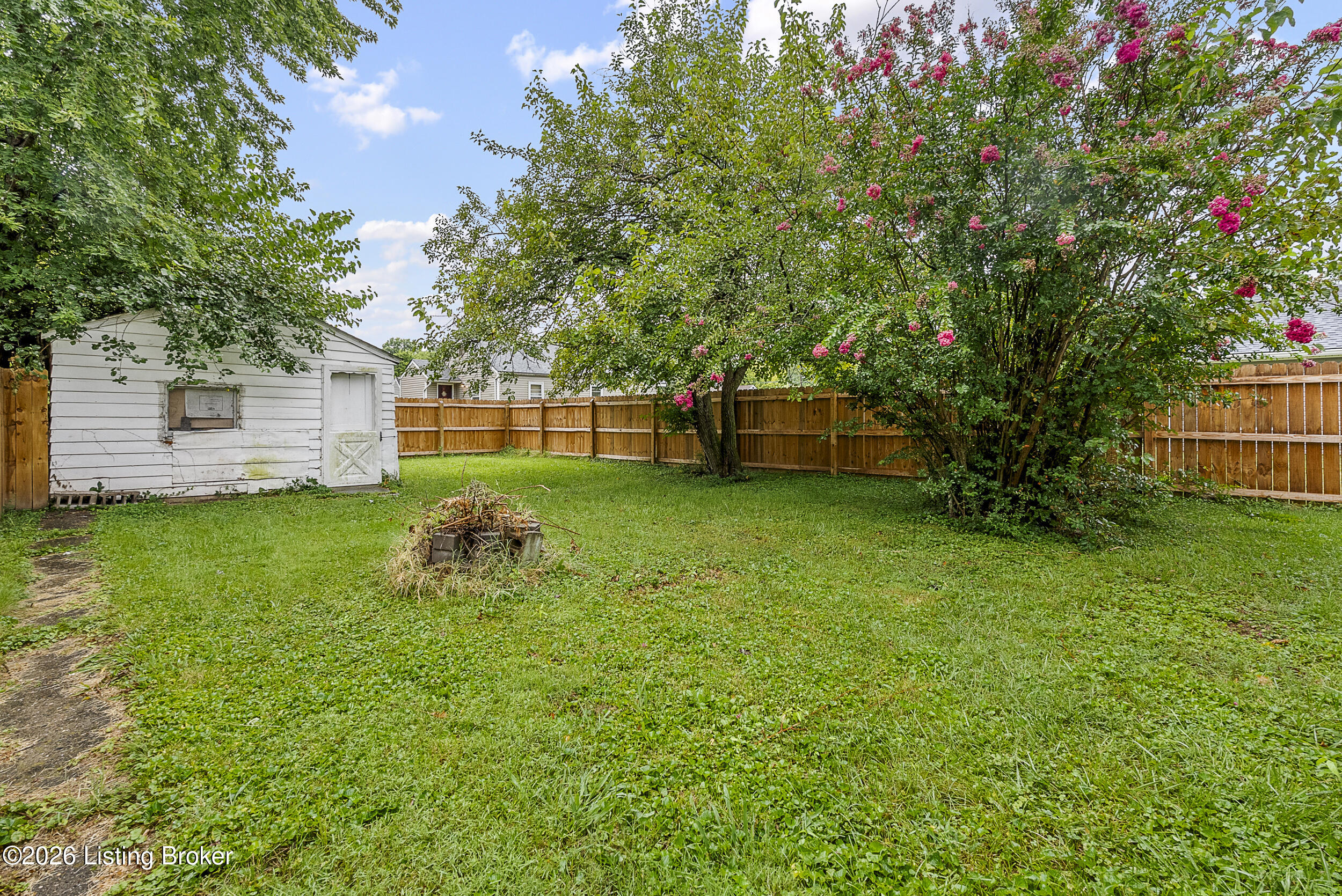 1524 Bicknell Ave Property Photo 2