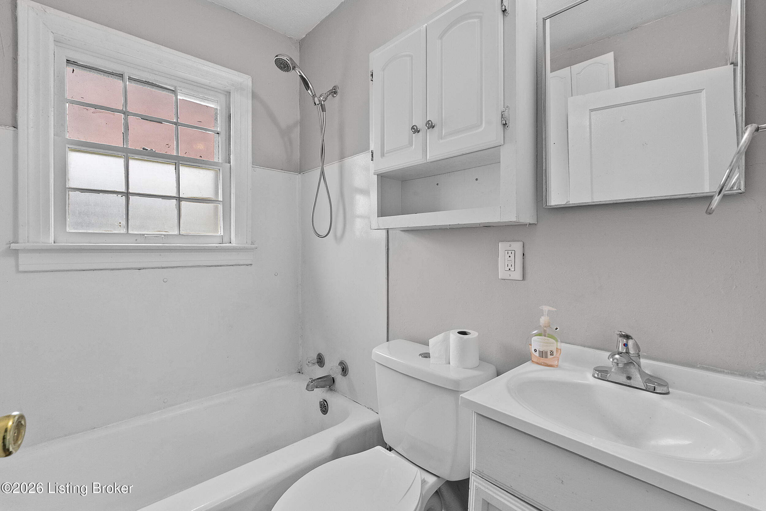 1524 Bicknell Ave Property Photo 6