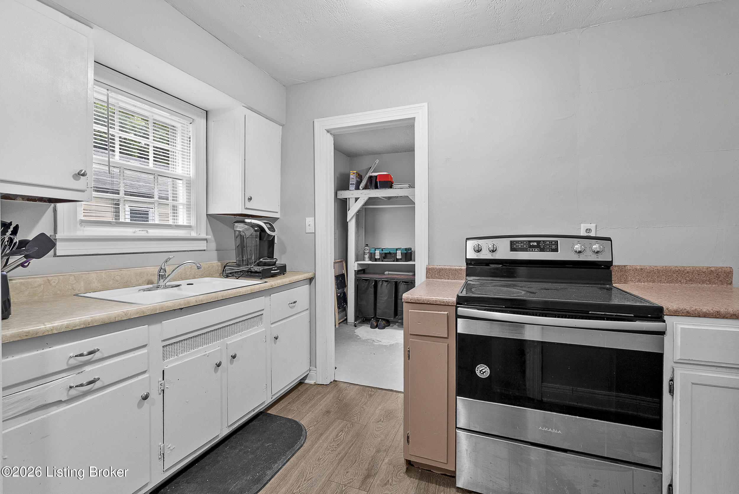 1524 Bicknell Ave Property Photo 10