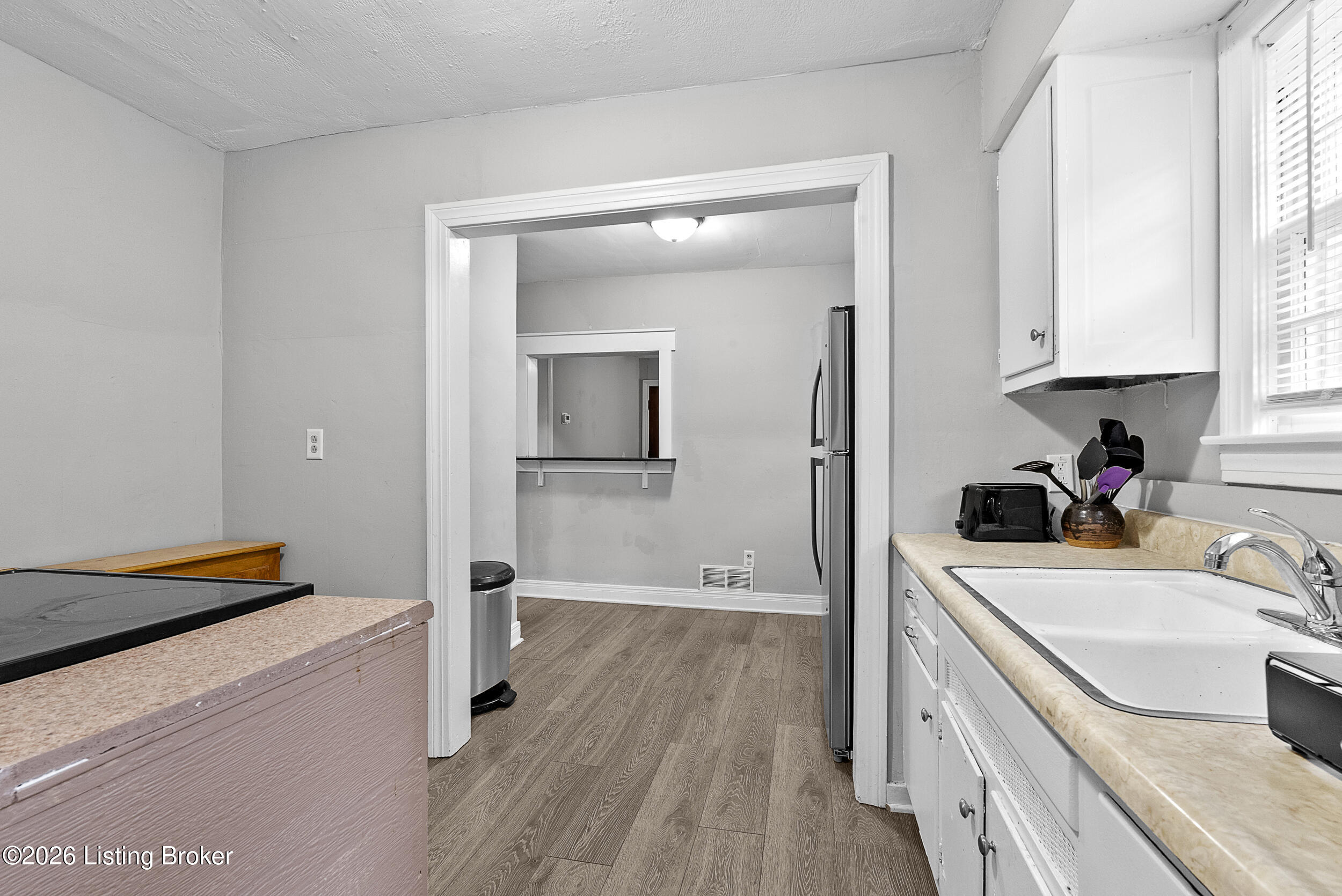 1524 Bicknell Ave Property Photo 12