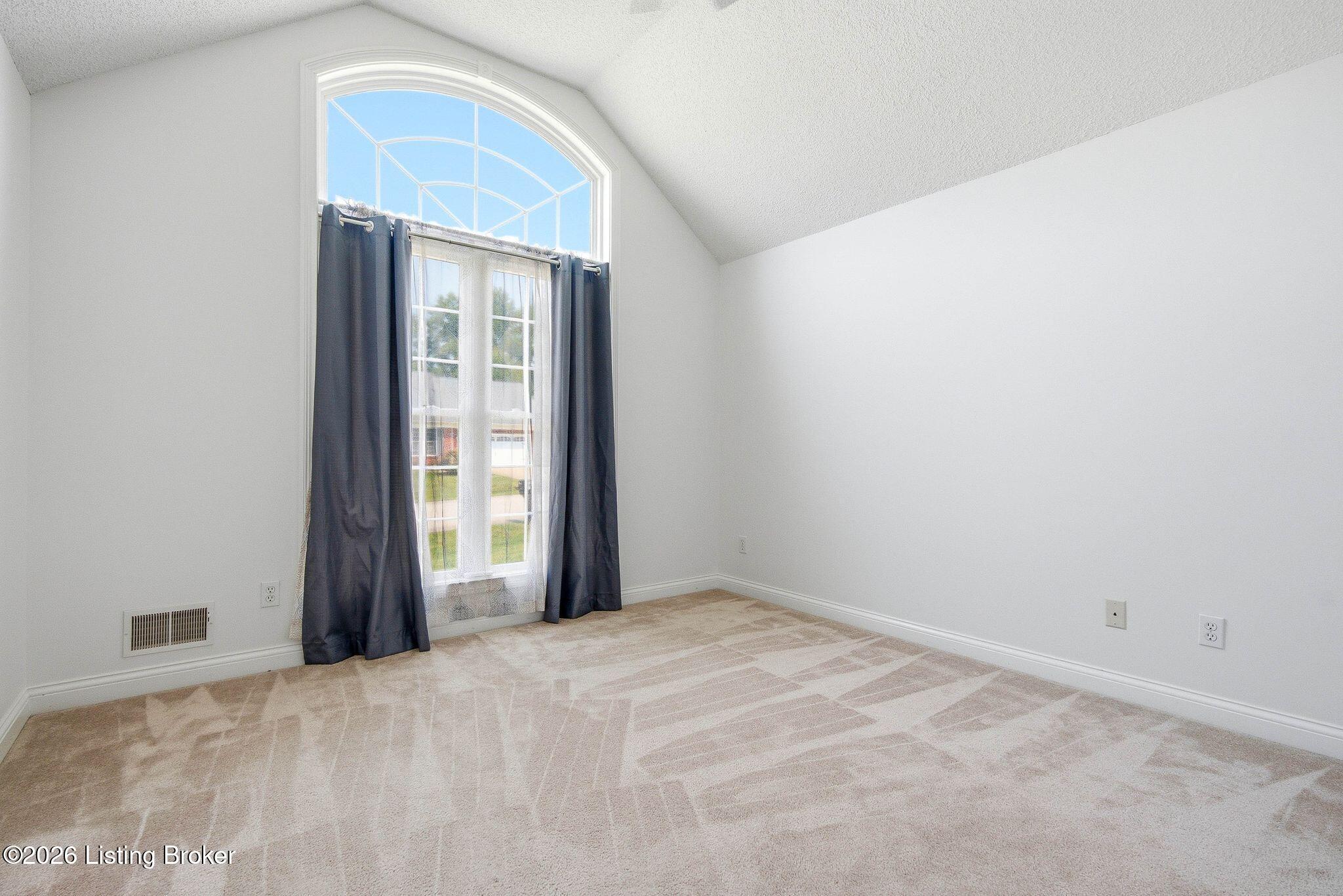 105 Mckenna Way Property Photo 27