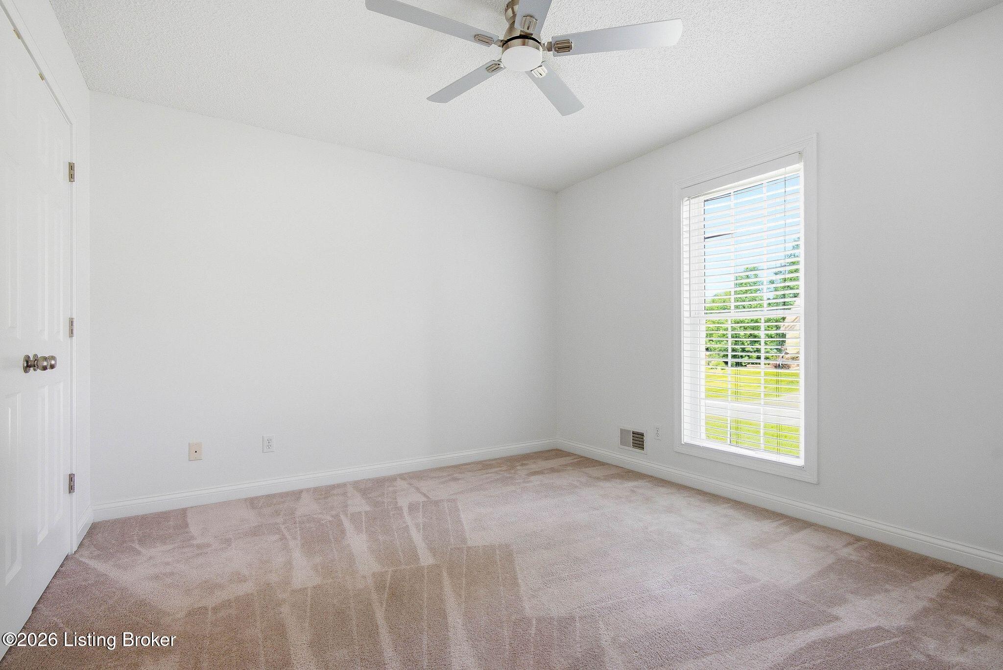 105 Mckenna Way Property Photo 31