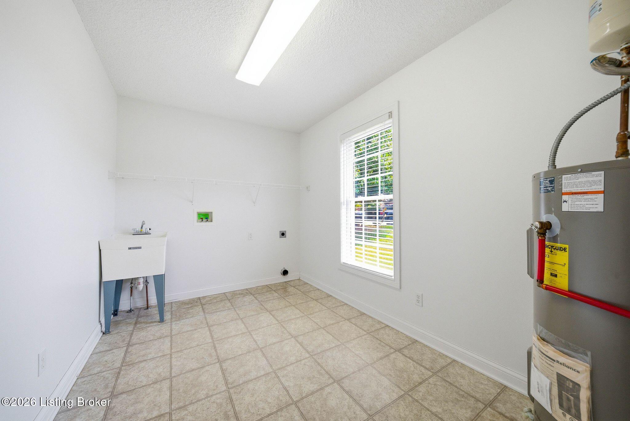 105 Mckenna Way Property Photo 34
