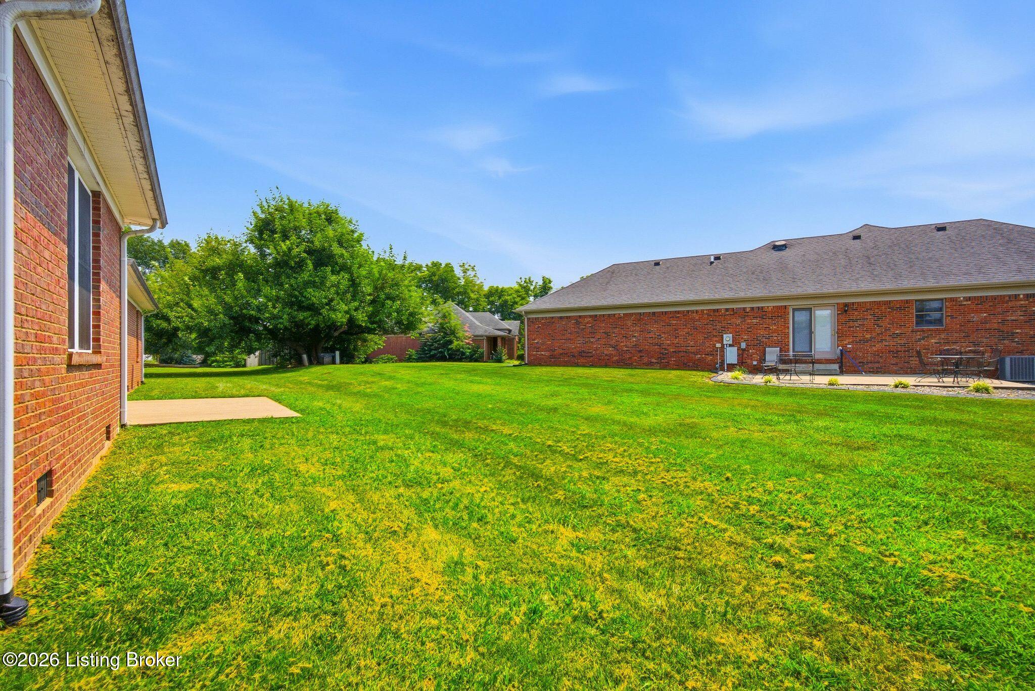 105 Mckenna Way Property Photo 40