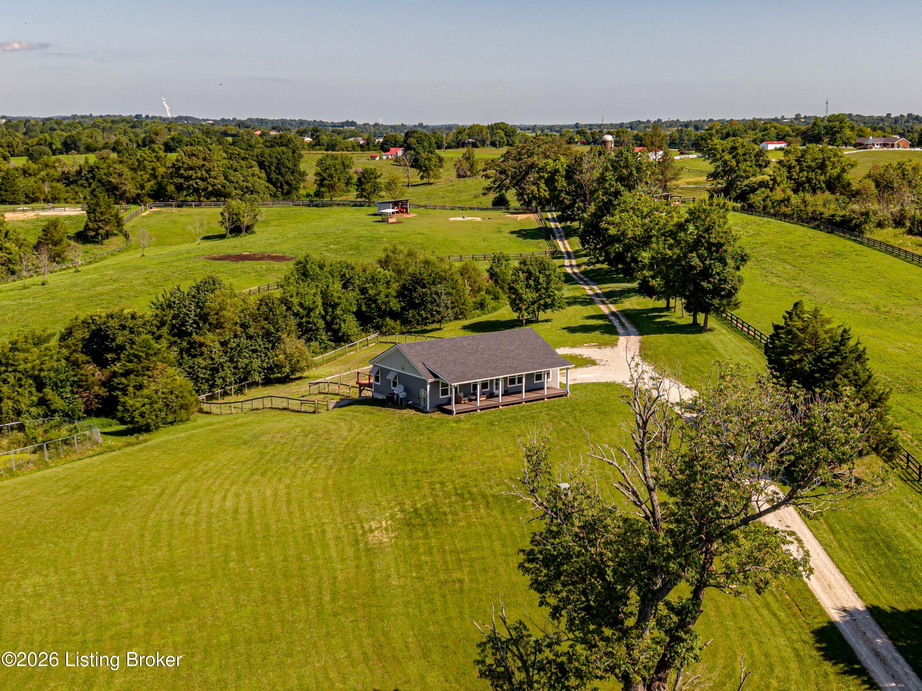 7576 Ballardsville Rd Property Photo 10