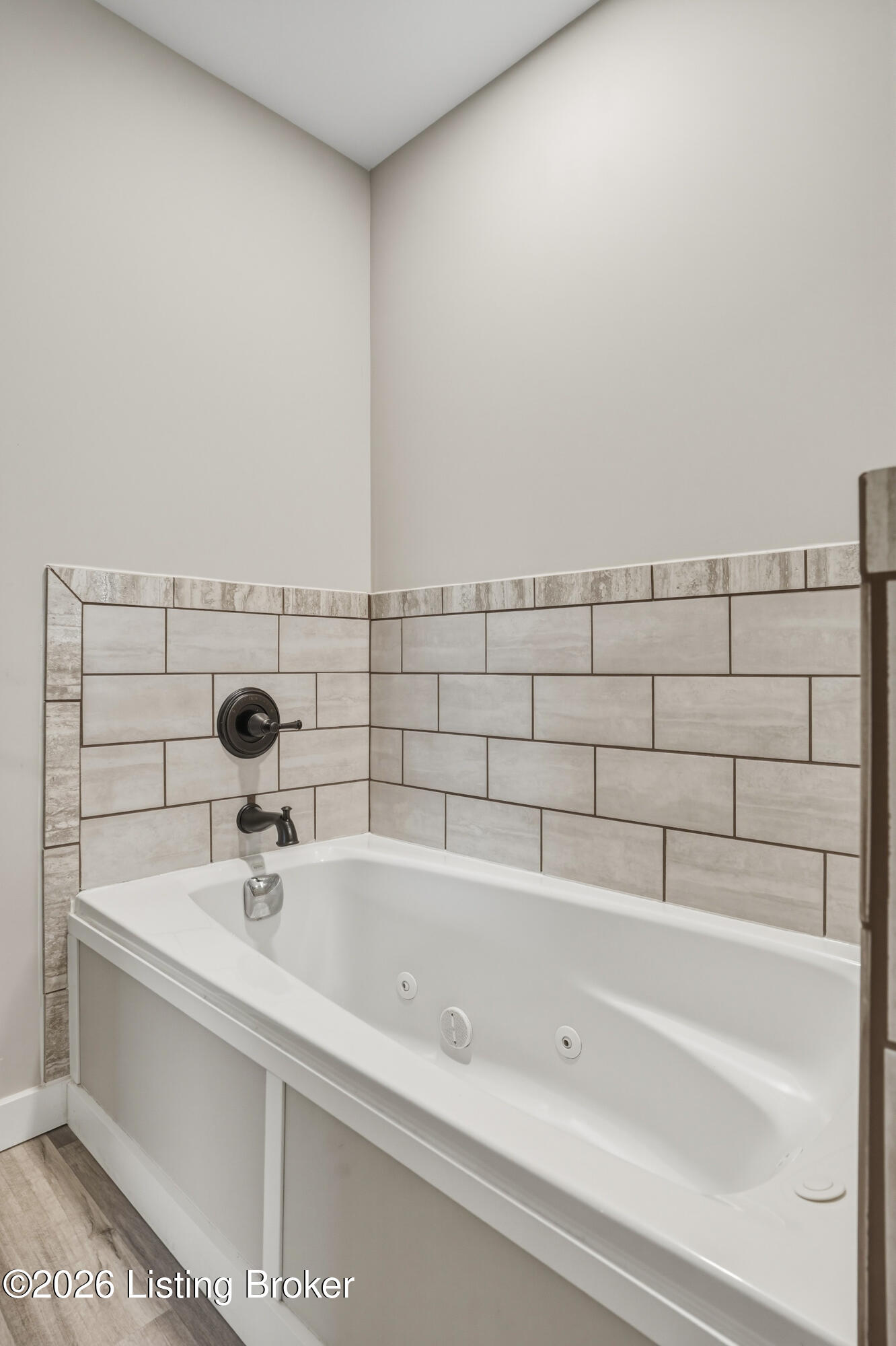 7576 Ballardsville Rd Property Photo 35