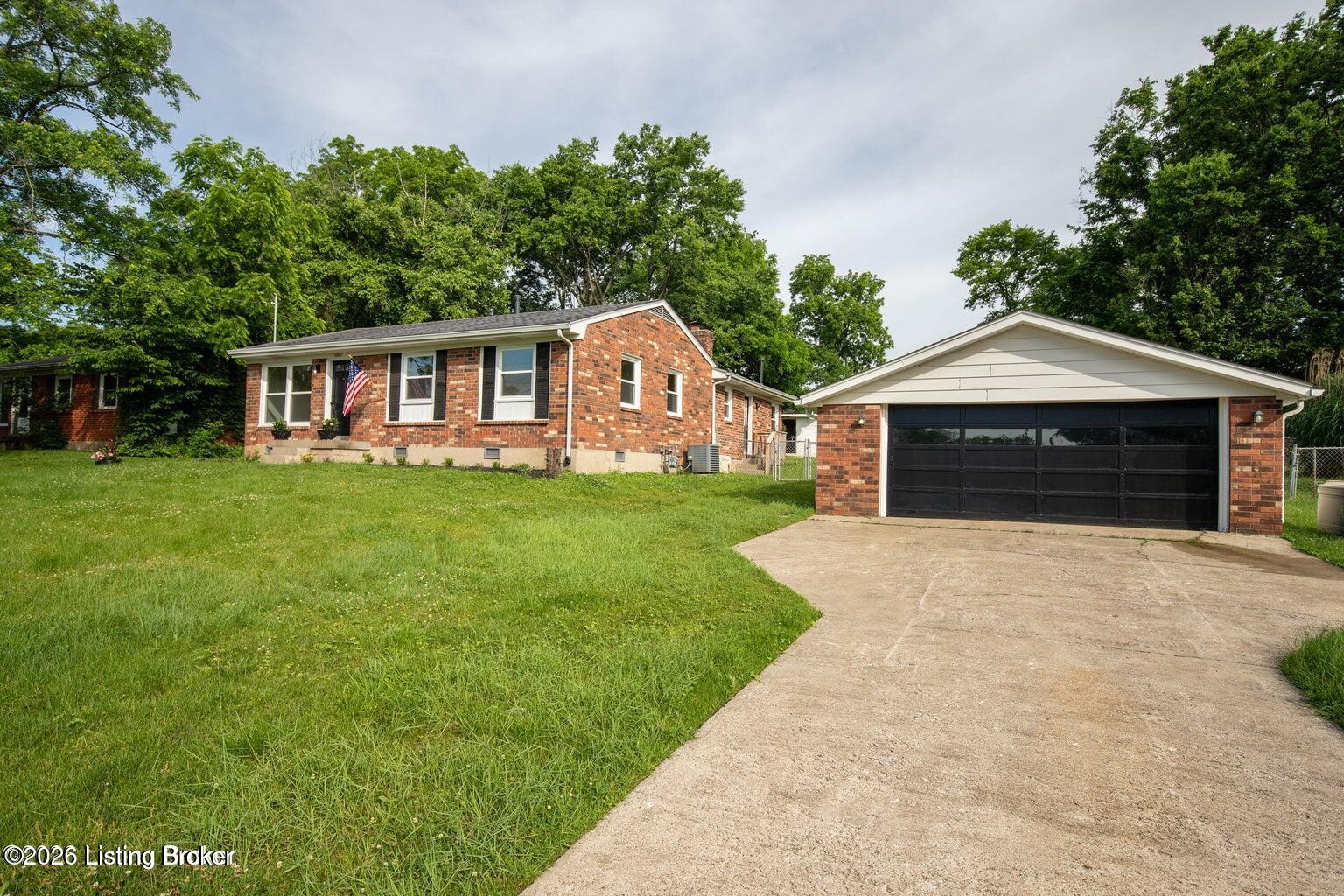 10607 Fairview Ave Property Photo 2