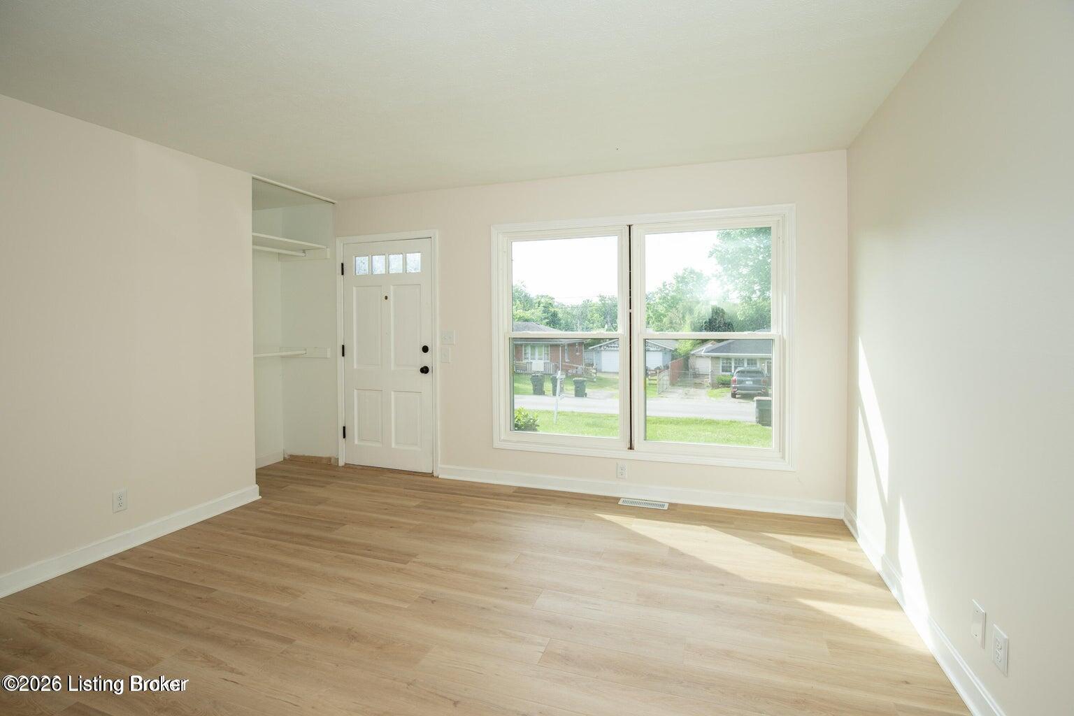 10607 Fairview Ave Property Photo 10