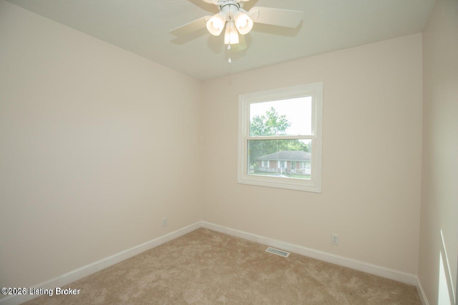 10607 Fairview Ave Property Photo 17