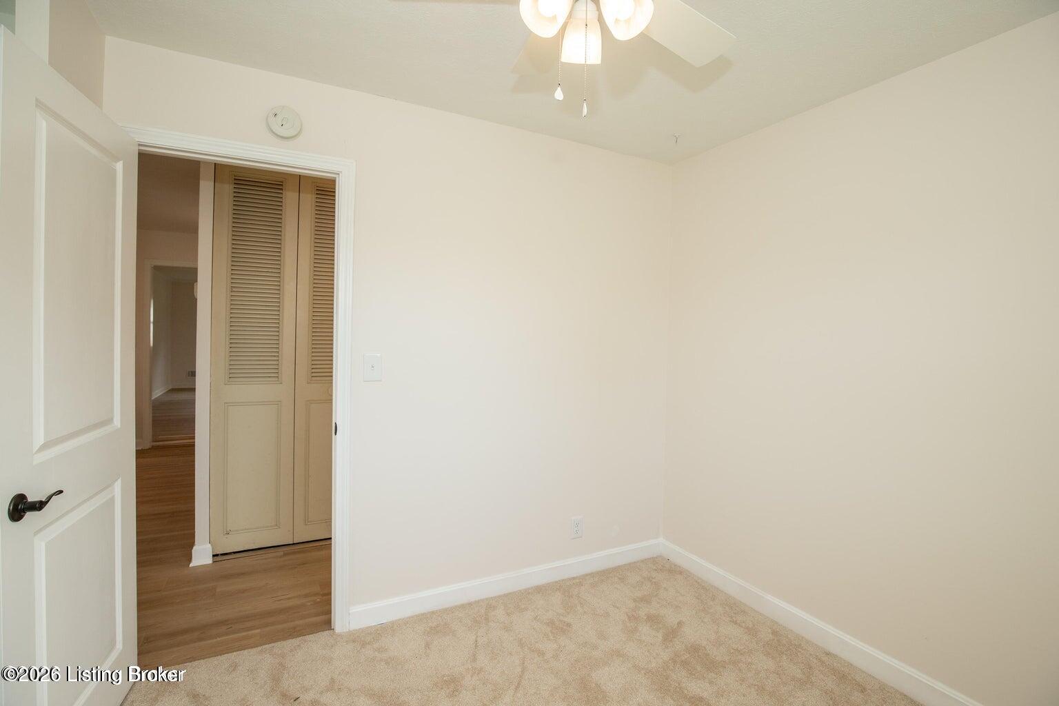 10607 Fairview Ave Property Photo 18