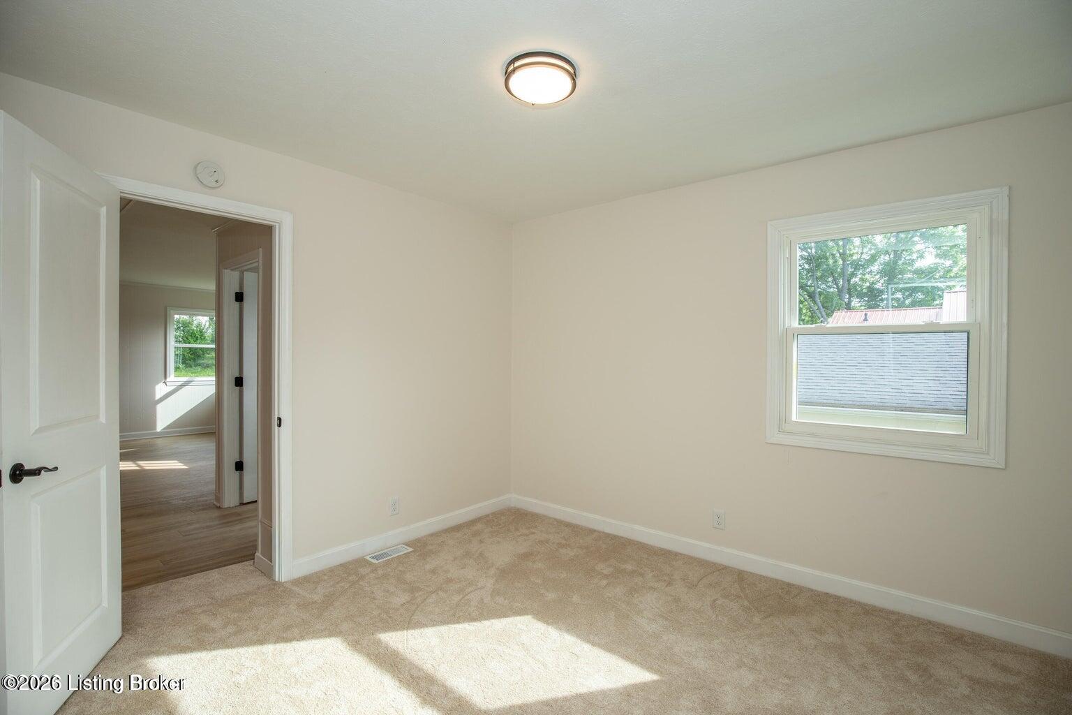 10607 Fairview Ave Property Photo 20