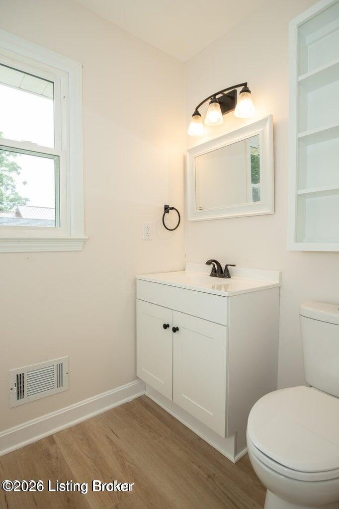 10607 Fairview Ave Property Photo 21