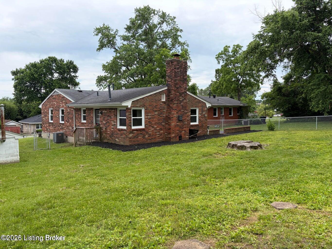 10607 Fairview Ave Property Photo 30