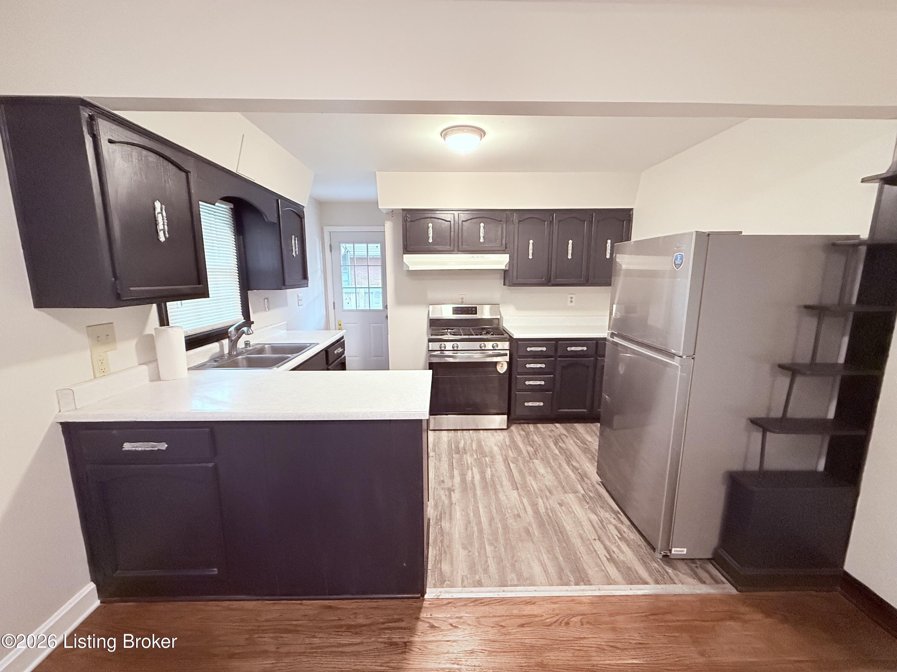 2323 Ecton Ln Property Photo 6