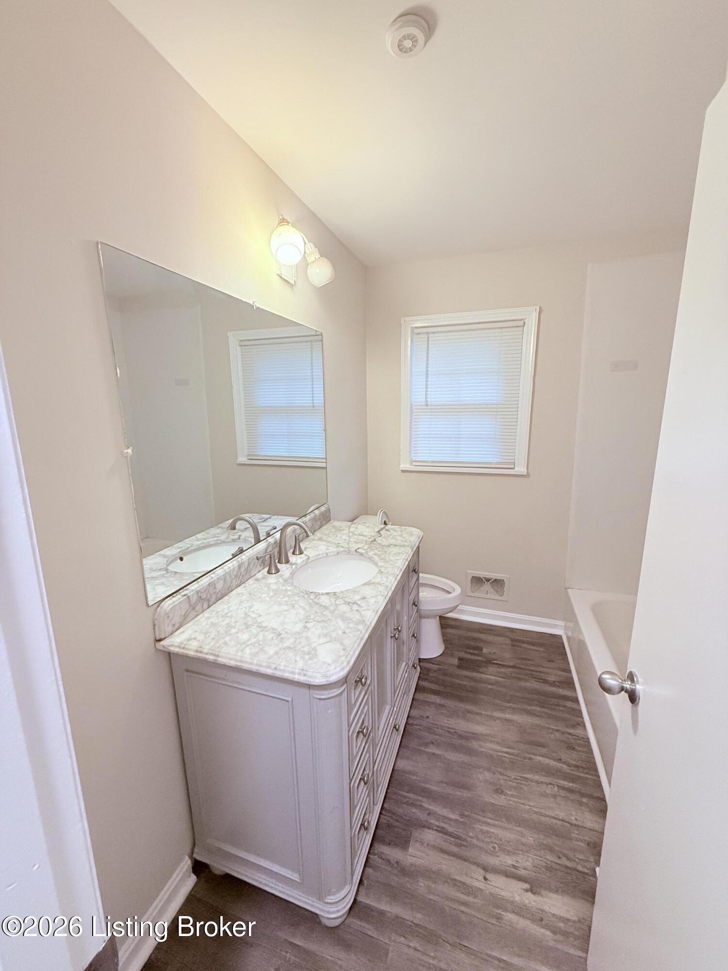2323 Ecton Ln Property Photo 12
