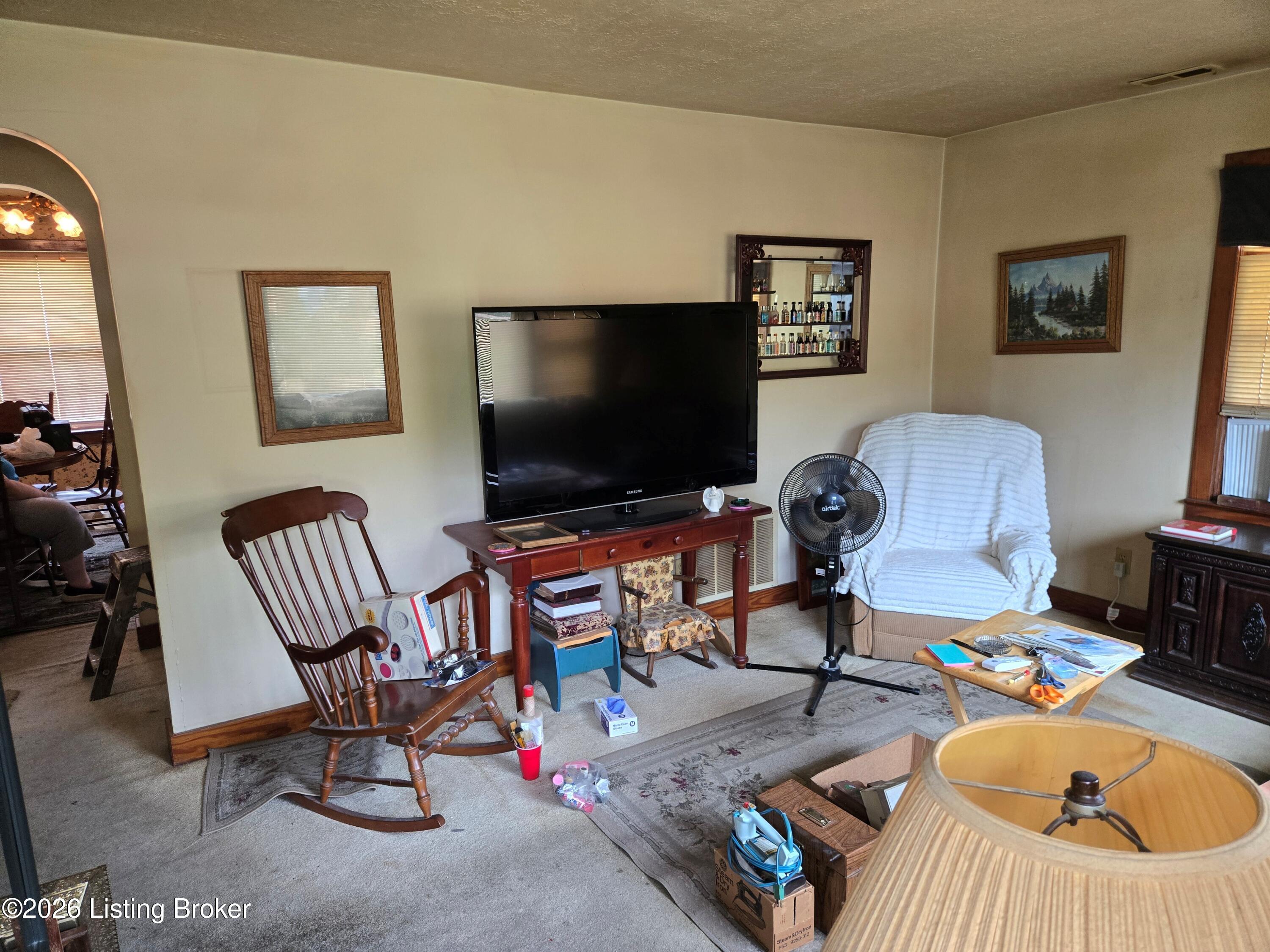 2314 Lamar Ave Property Photo 2