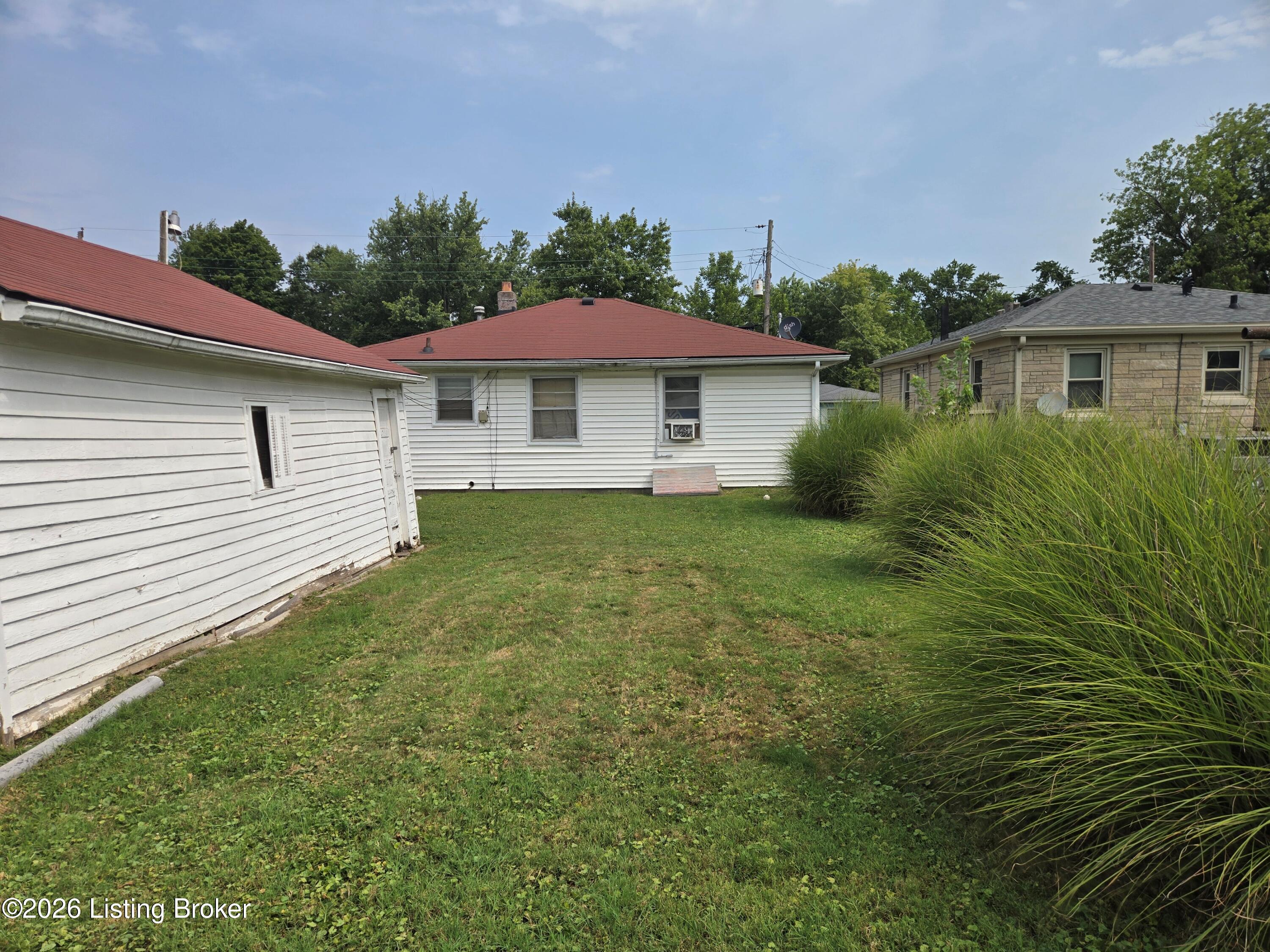 2314 Lamar Ave Property Photo 9