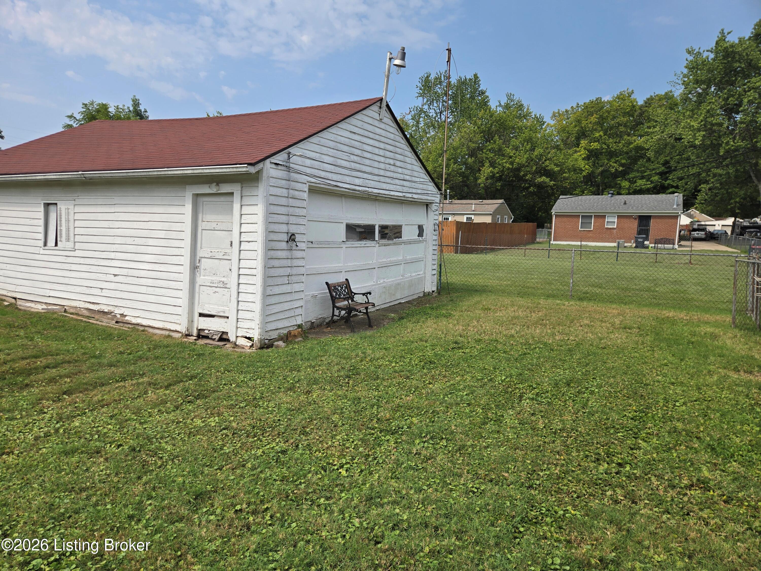 2314 Lamar Ave Property Photo 10
