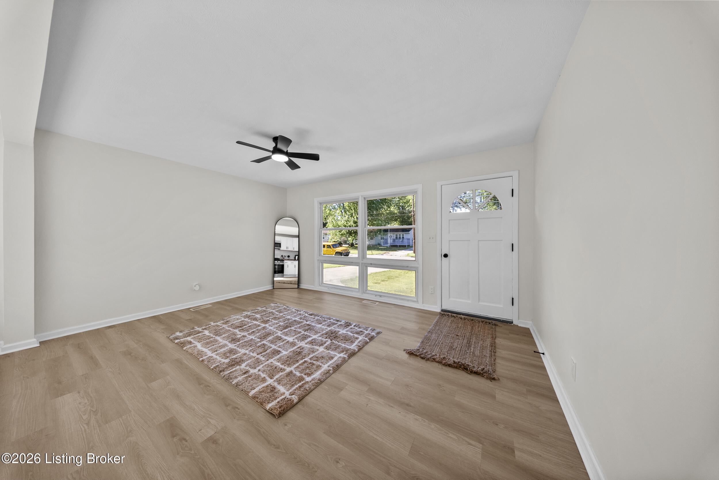 5109 Red Oak Ln Property Photo 3