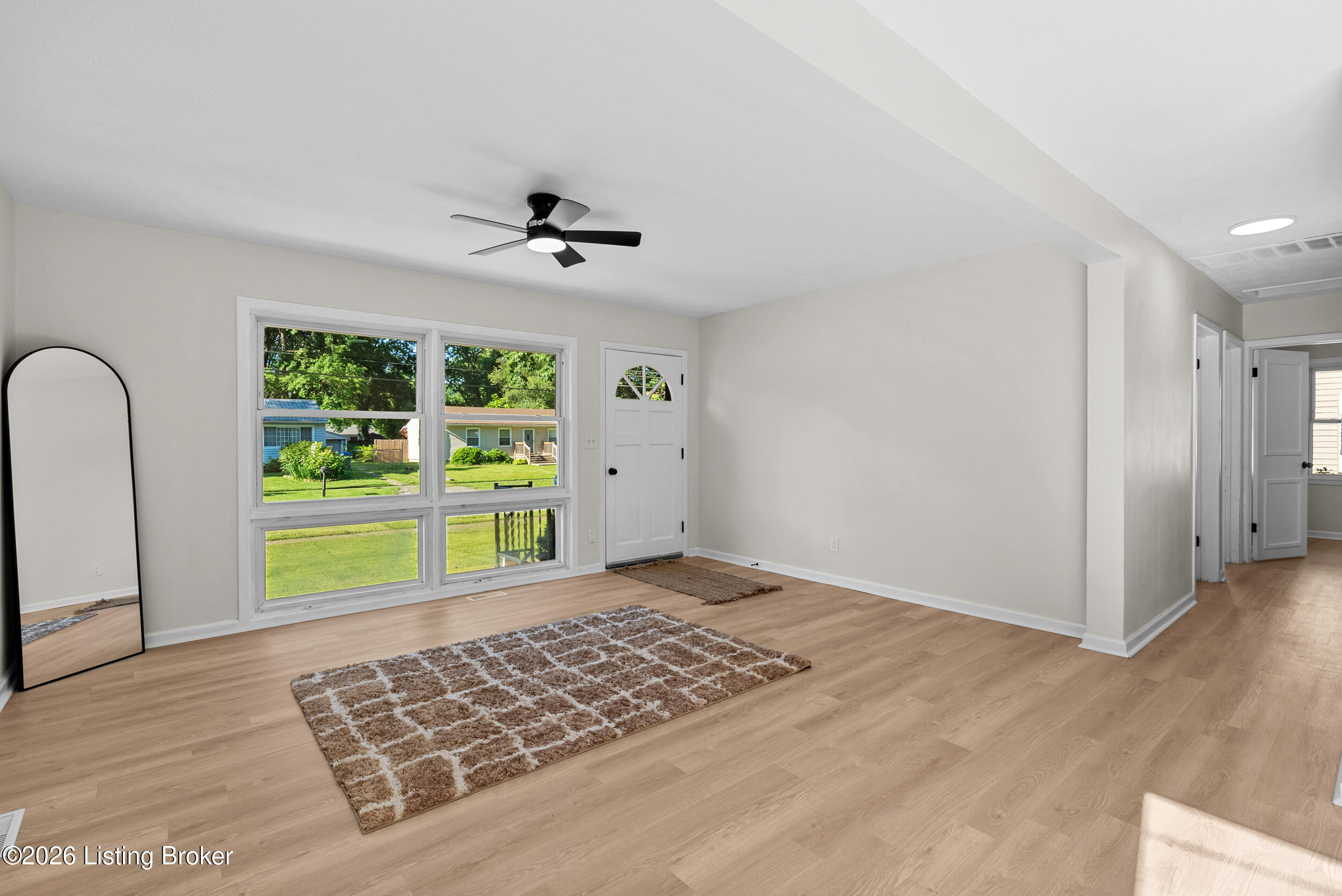5109 Red Oak Ln Property Photo 4