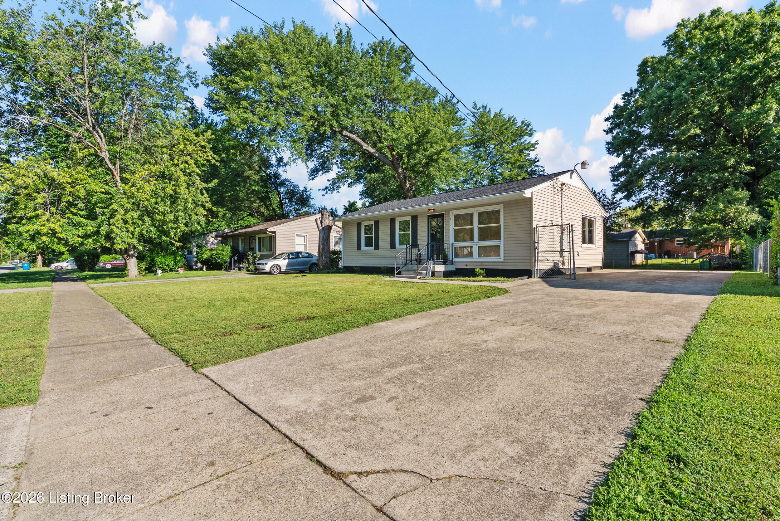 5109 Red Oak Ln Property Photo 32