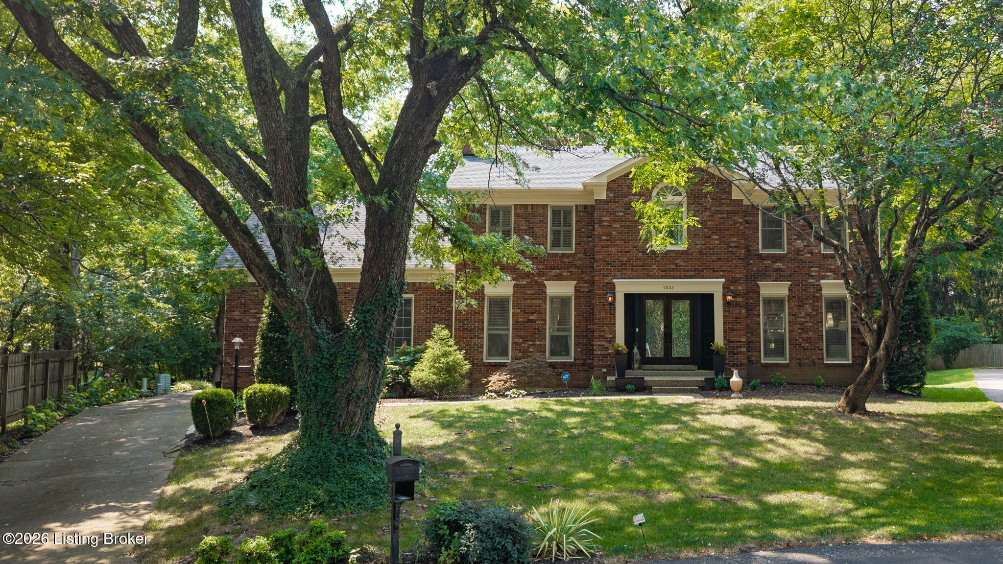 4802 Springdale Ct Property Photo 2