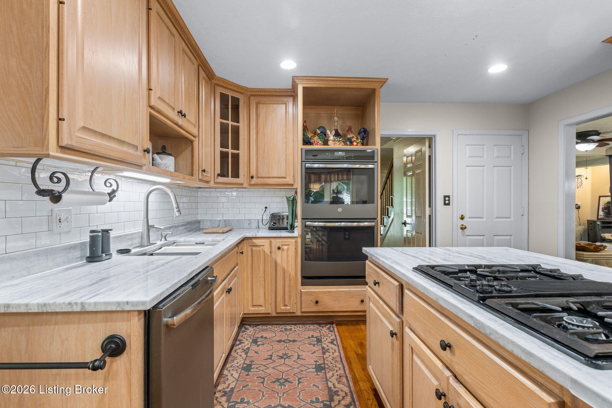 4802 Springdale Ct Property Photo 13