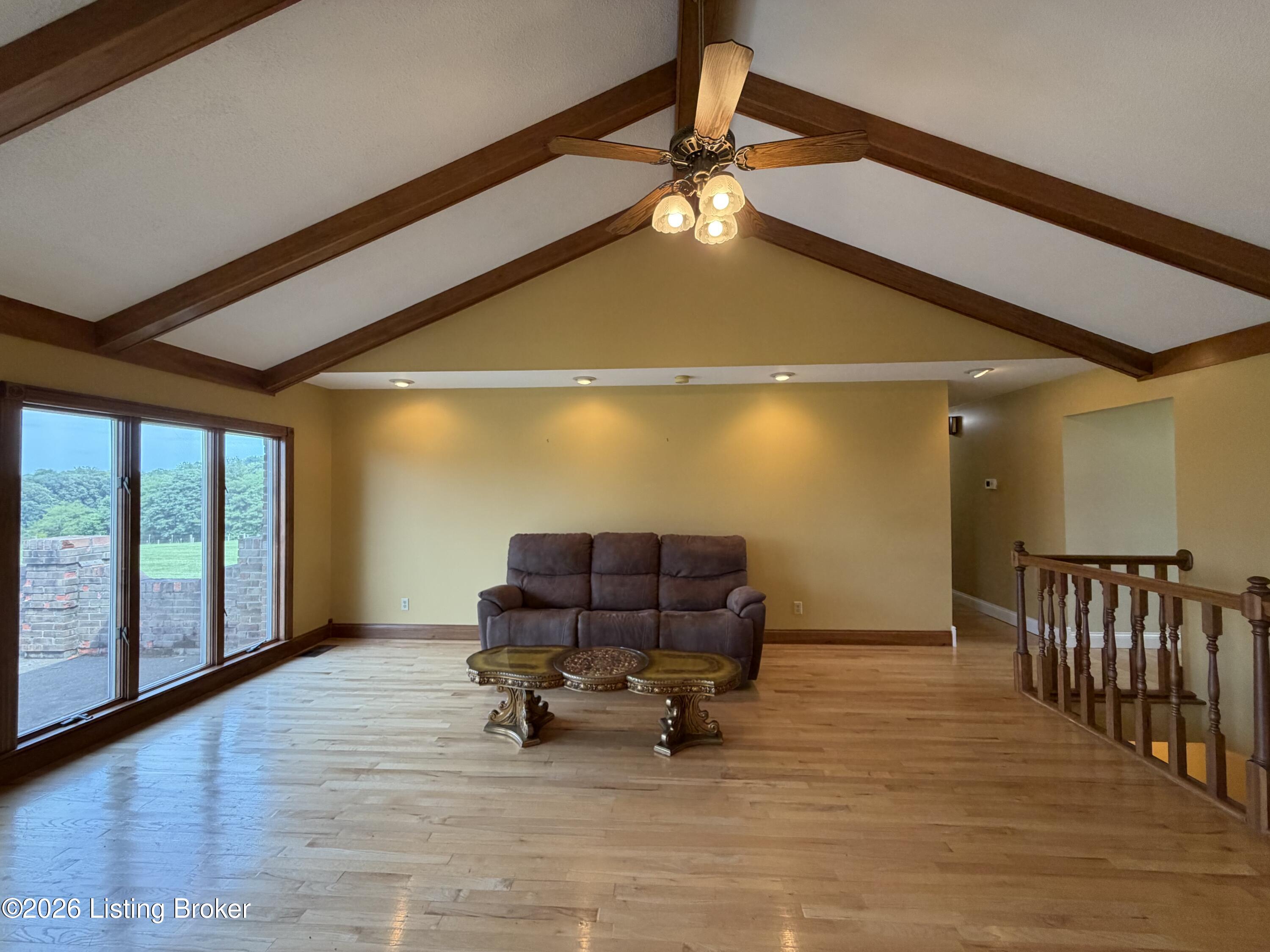 4898 Springfield Rd Property Photo 6