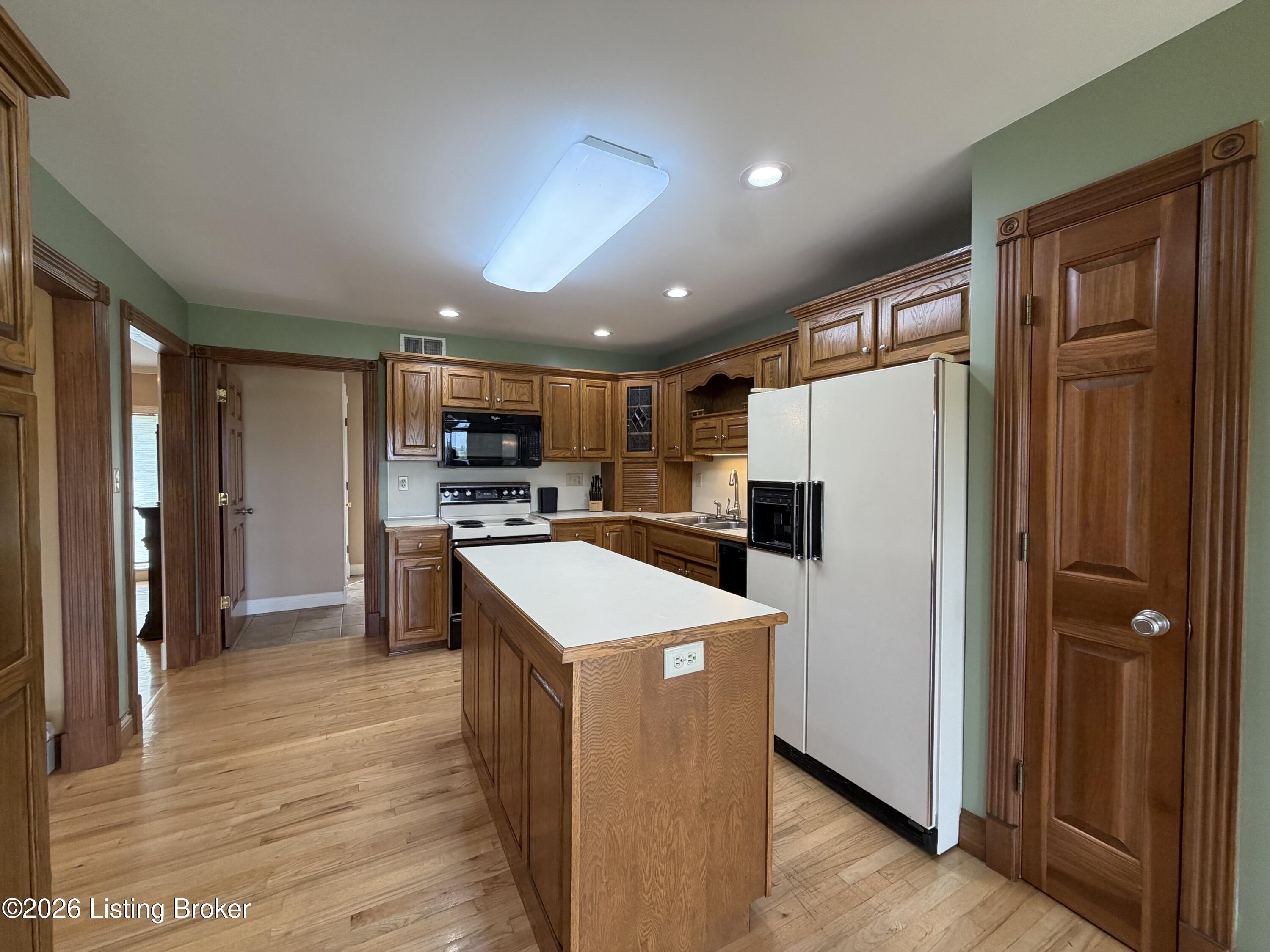 4898 Springfield Rd Property Photo 11