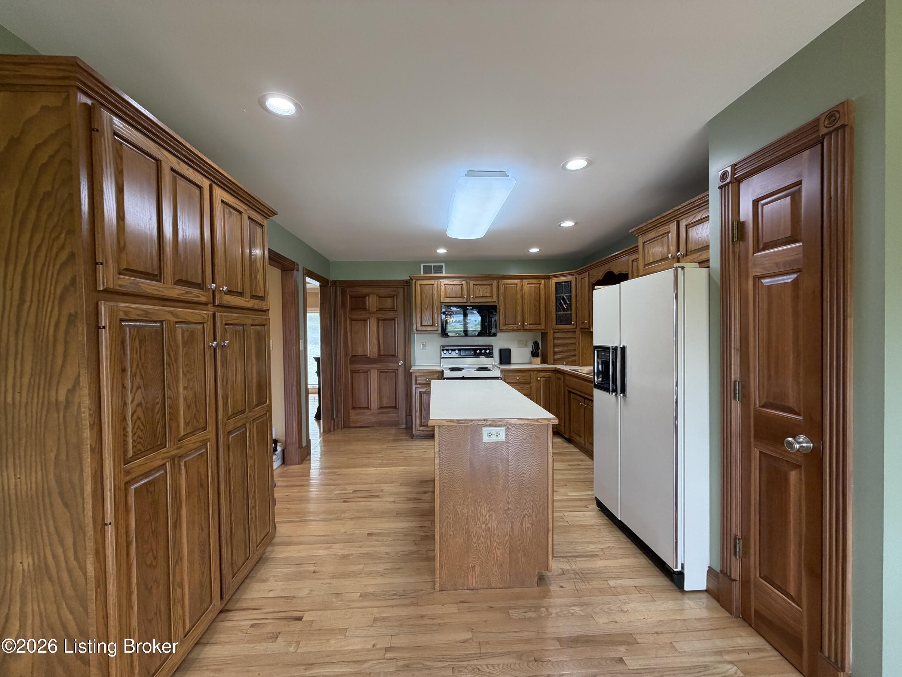 4898 Springfield Rd Property Photo 12