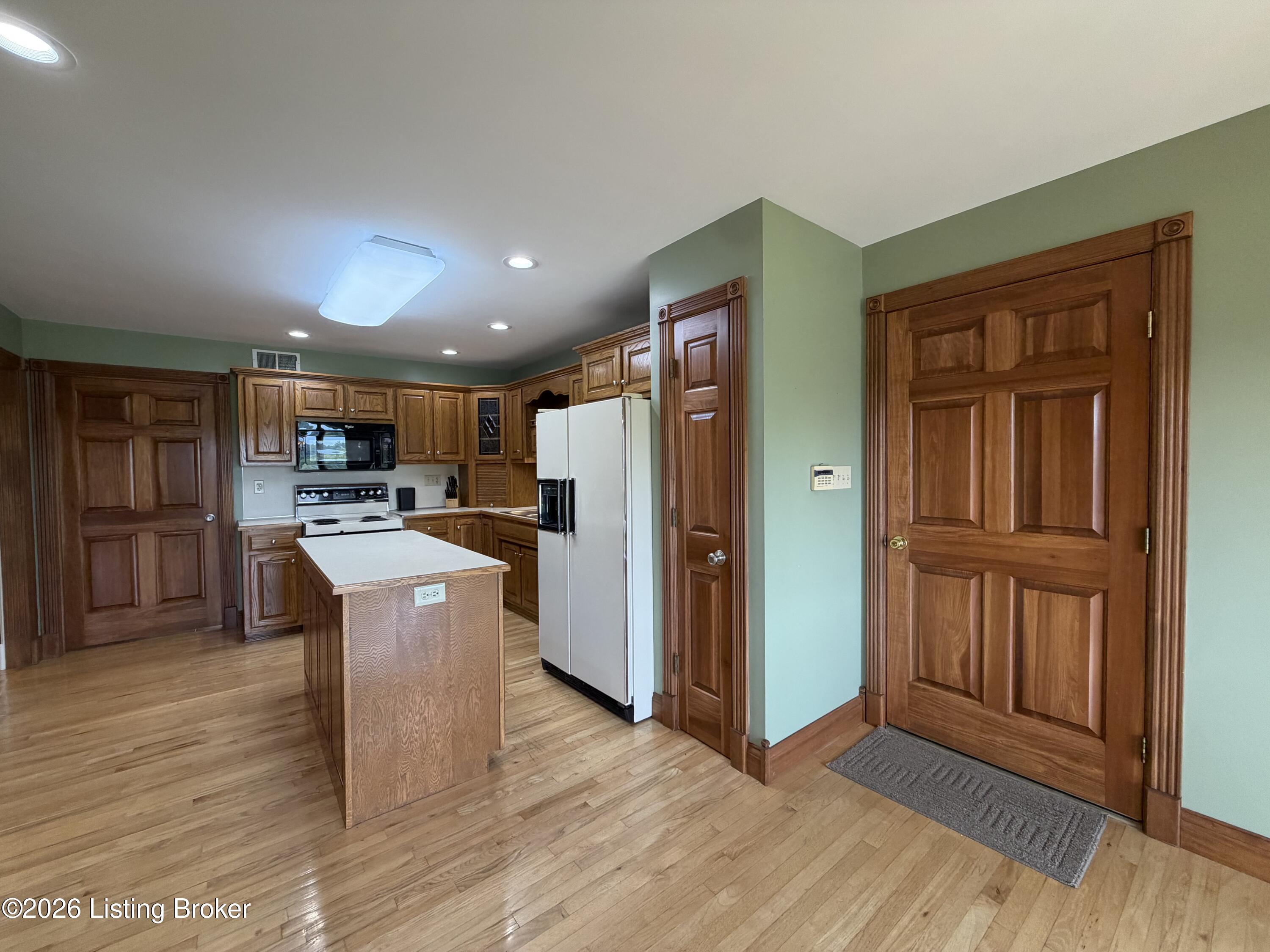 4898 Springfield Rd Property Photo 13