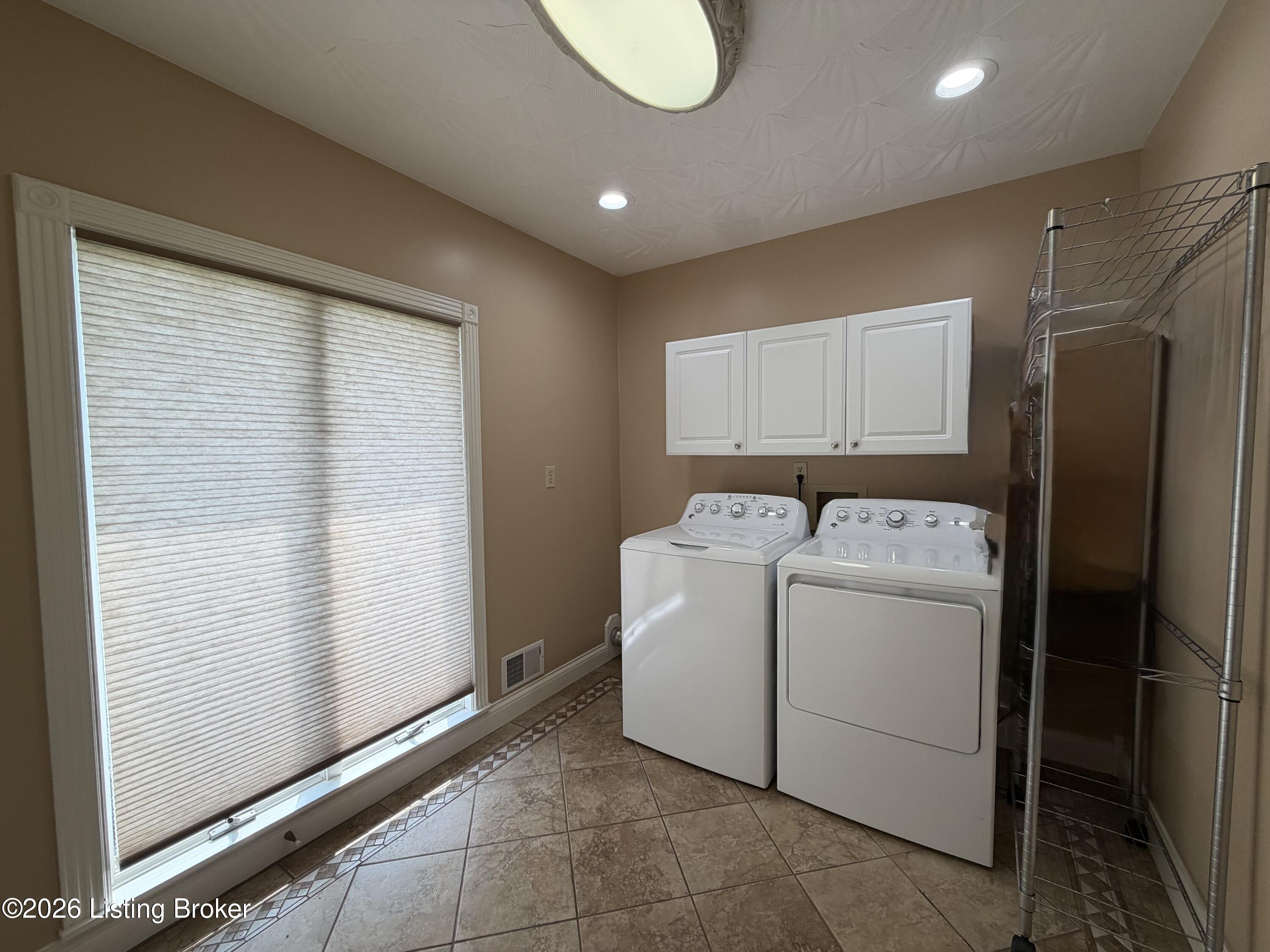 4898 Springfield Rd Property Photo 19