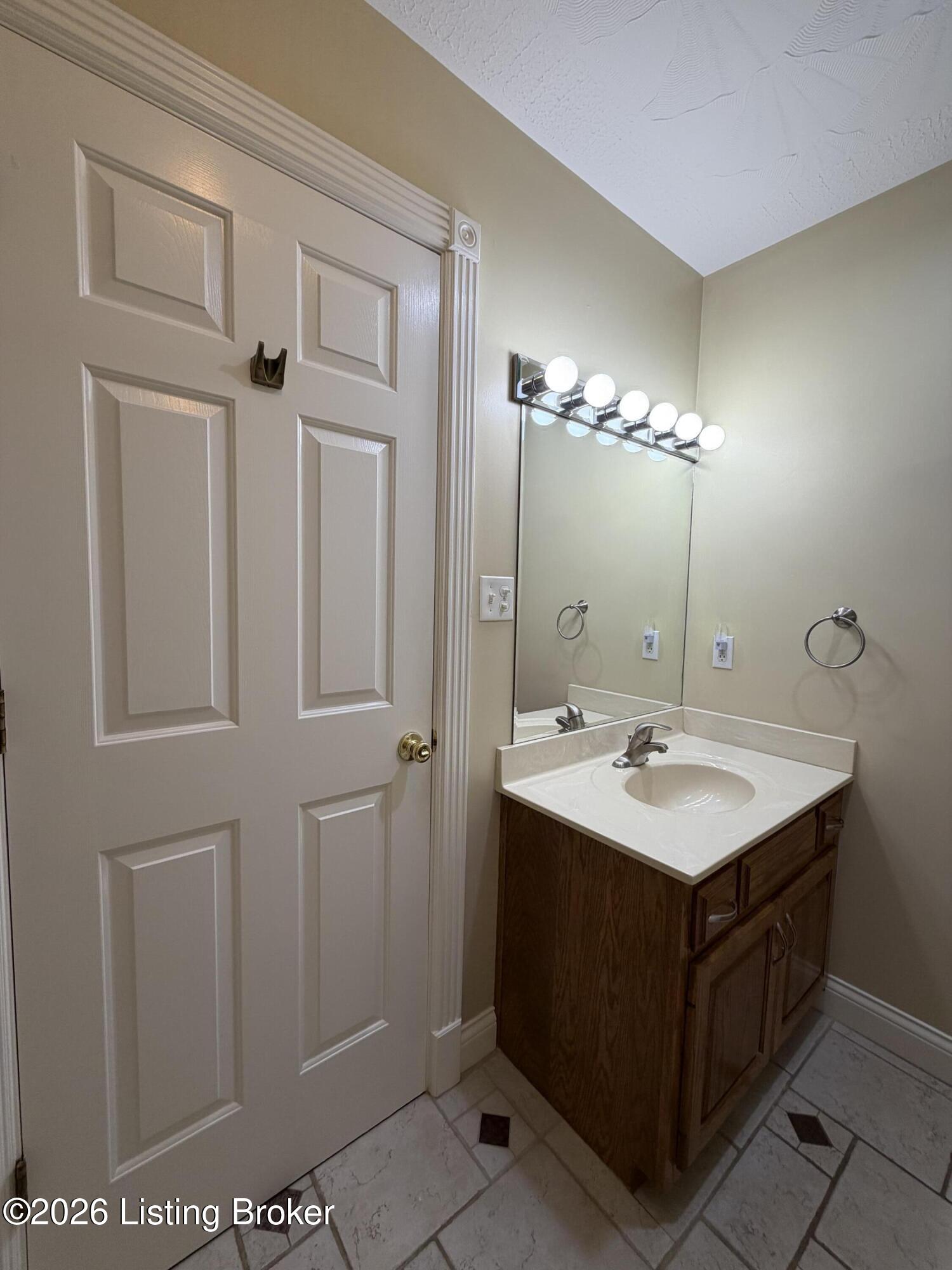 4898 Springfield Rd Property Photo 33