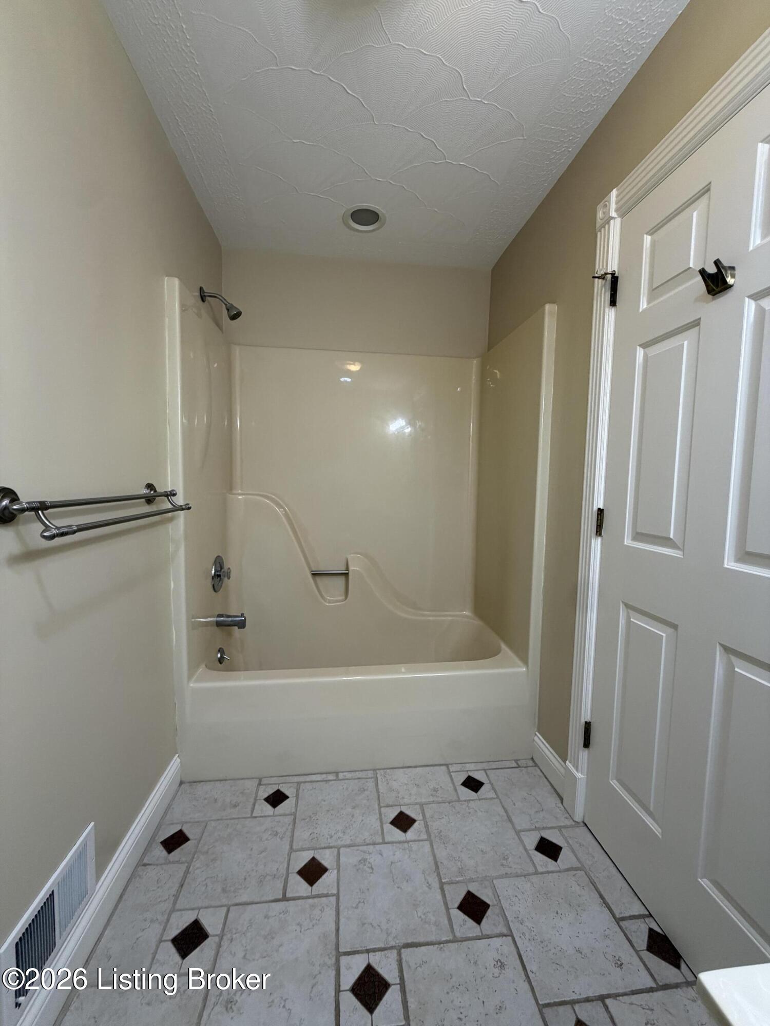 4898 Springfield Rd Property Photo 35