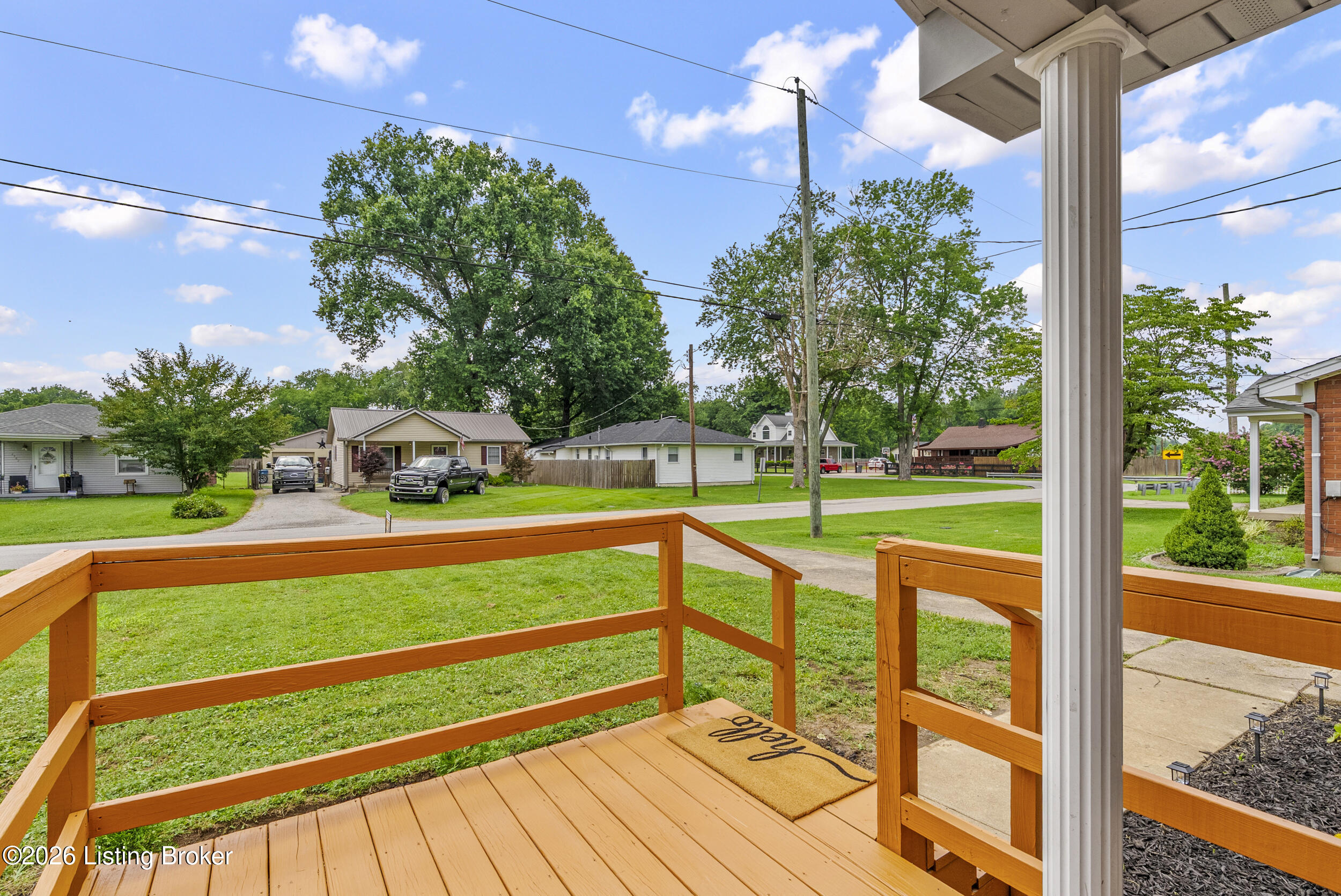 6993 Beechland Ave Property Photo 5
