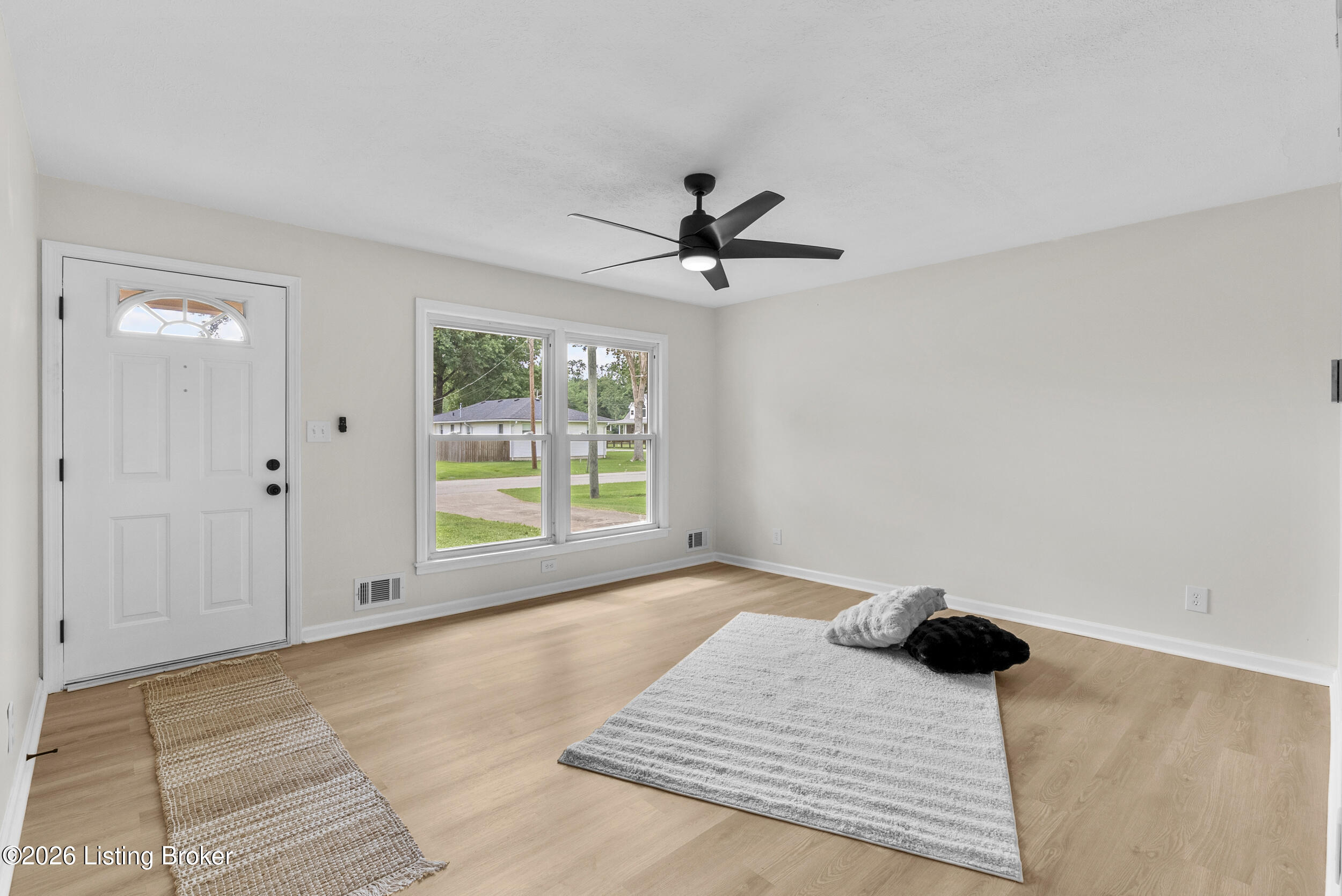 6993 Beechland Ave Property Photo 7