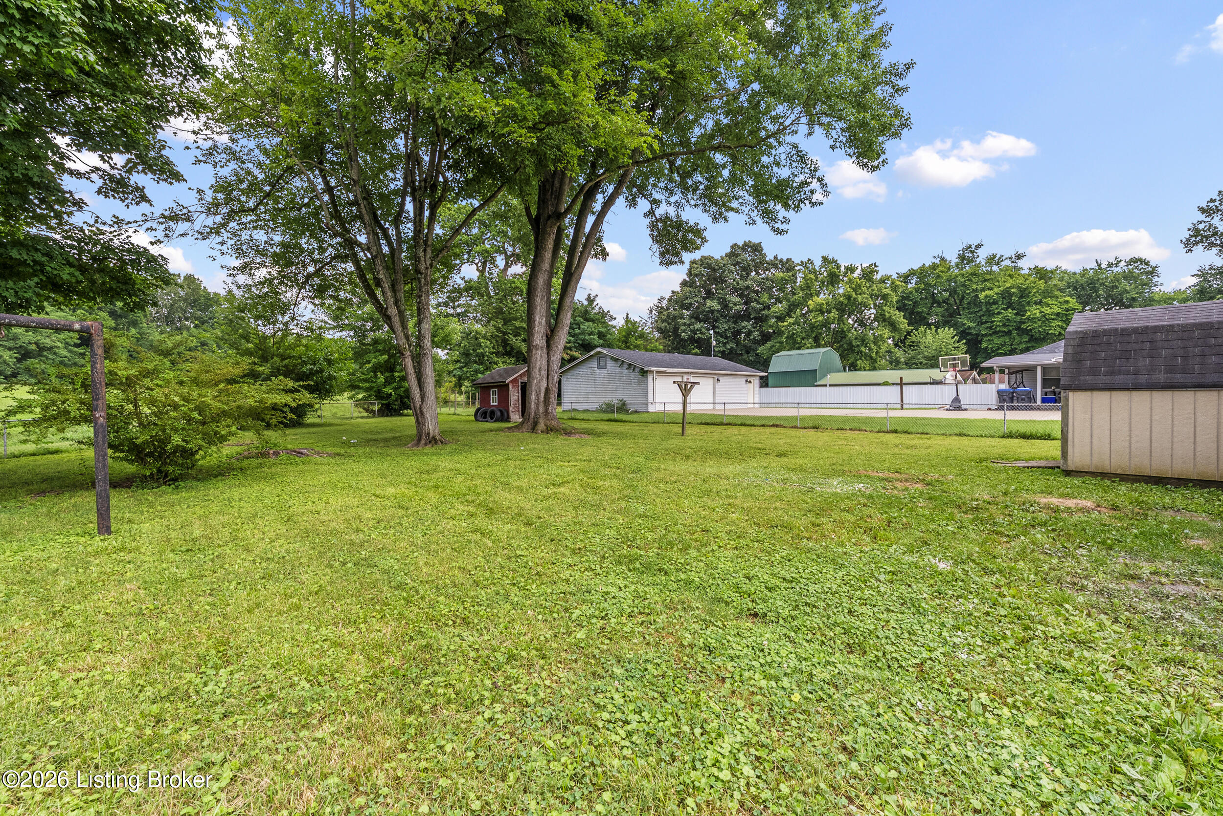 6993 Beechland Ave Property Photo 28