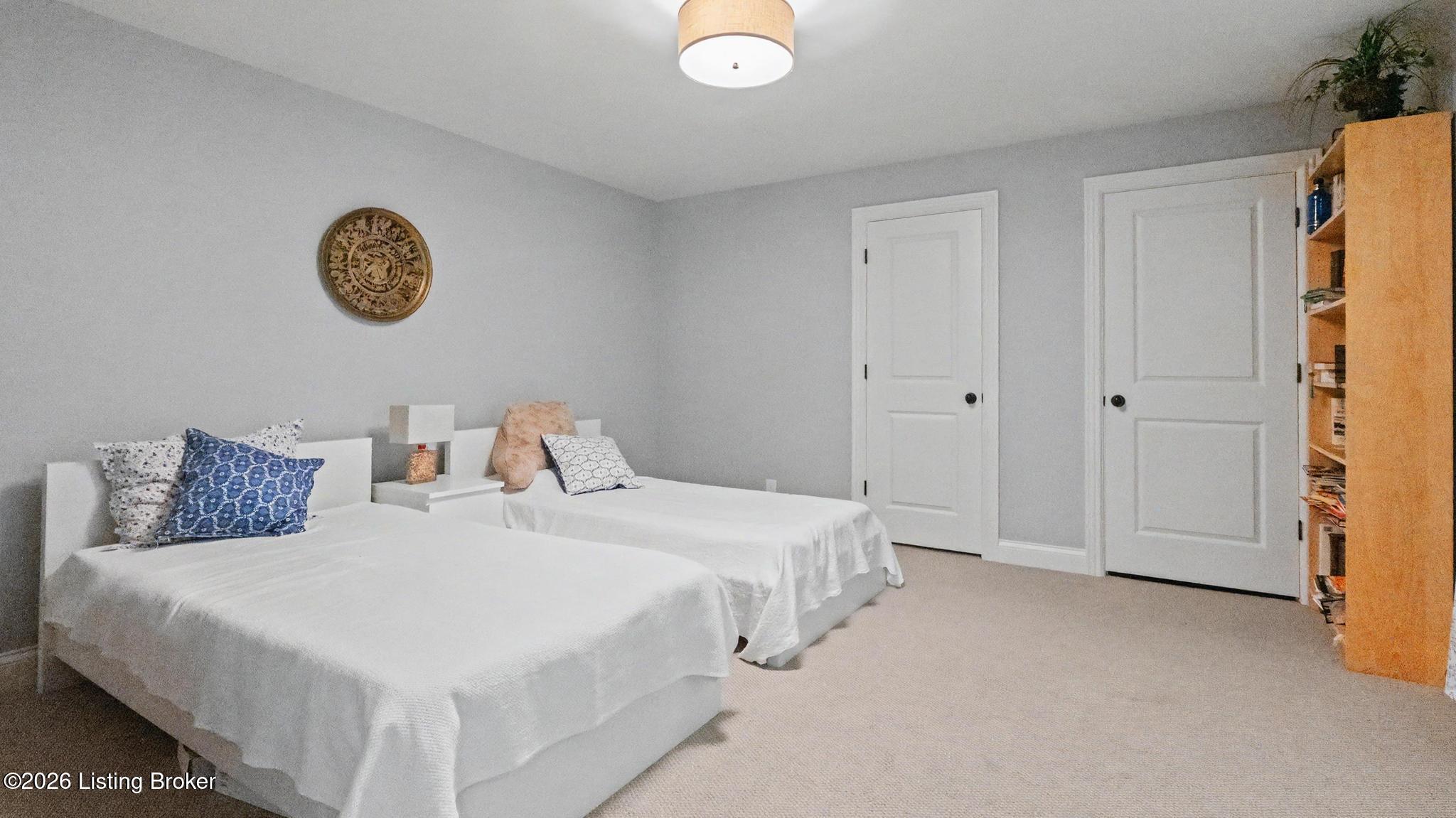 19120 Sturbridge Cir Property Photo 33