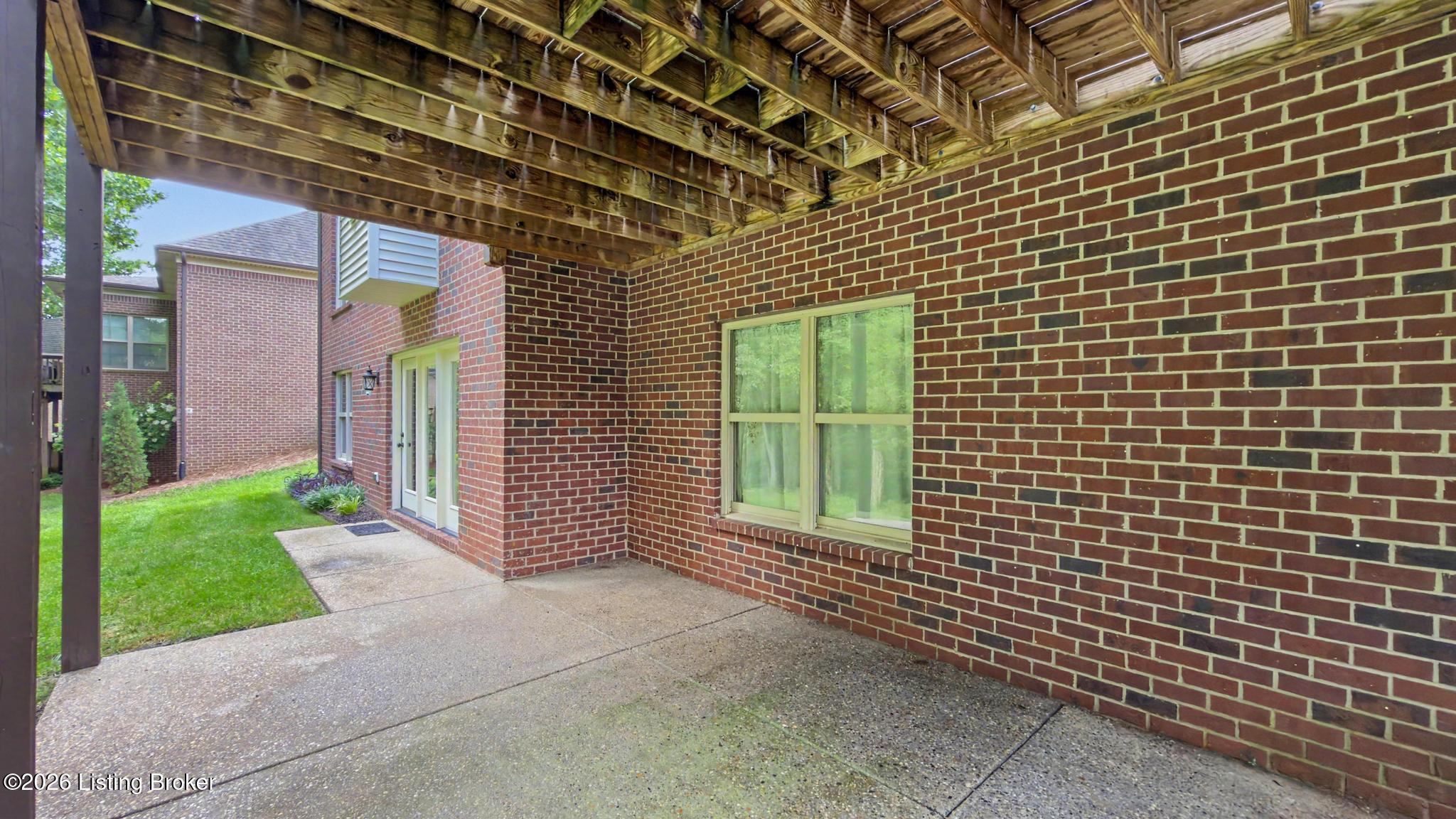 19120 Sturbridge Cir Property Photo 43