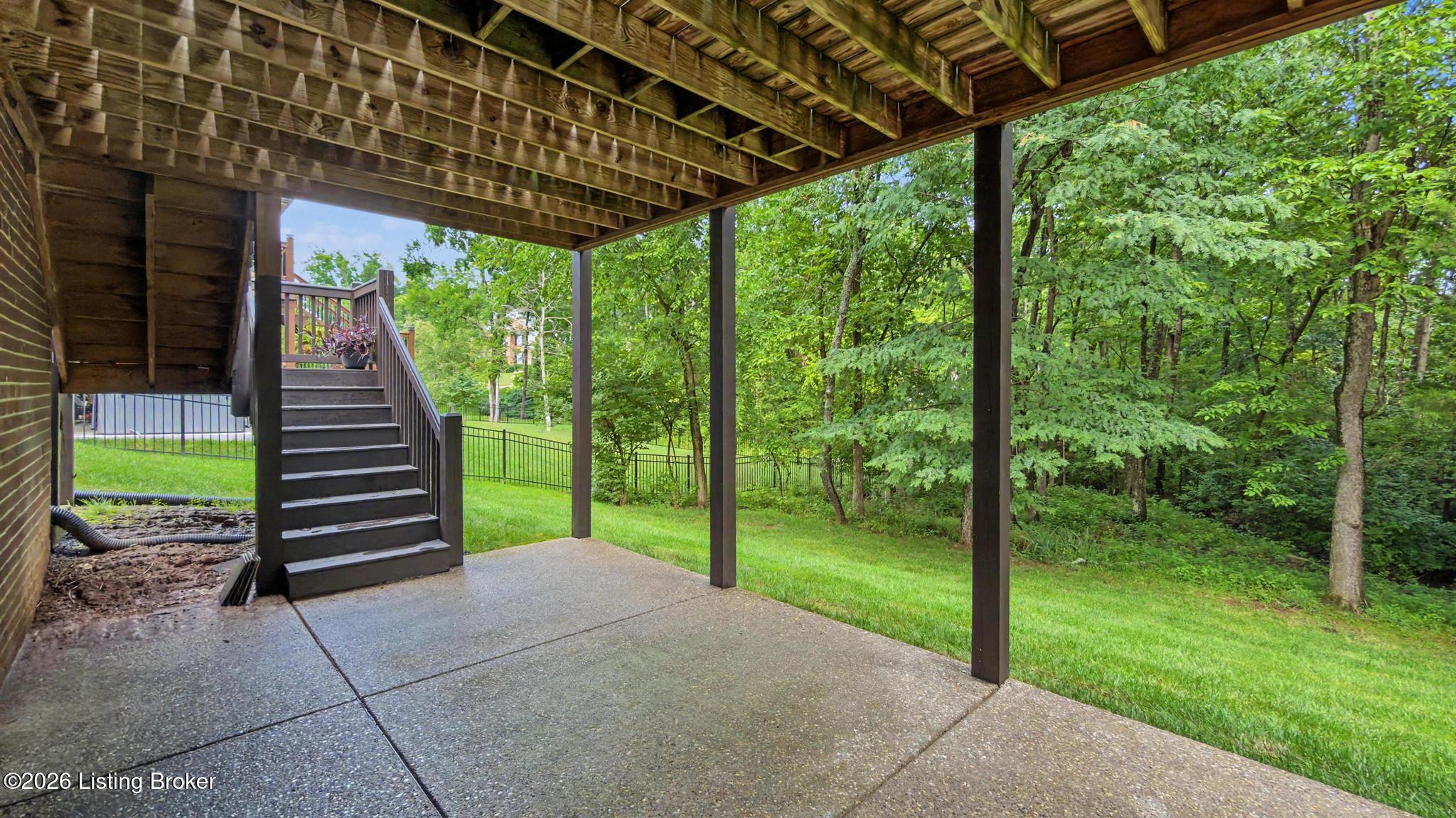 19120 Sturbridge Cir Property Photo 44