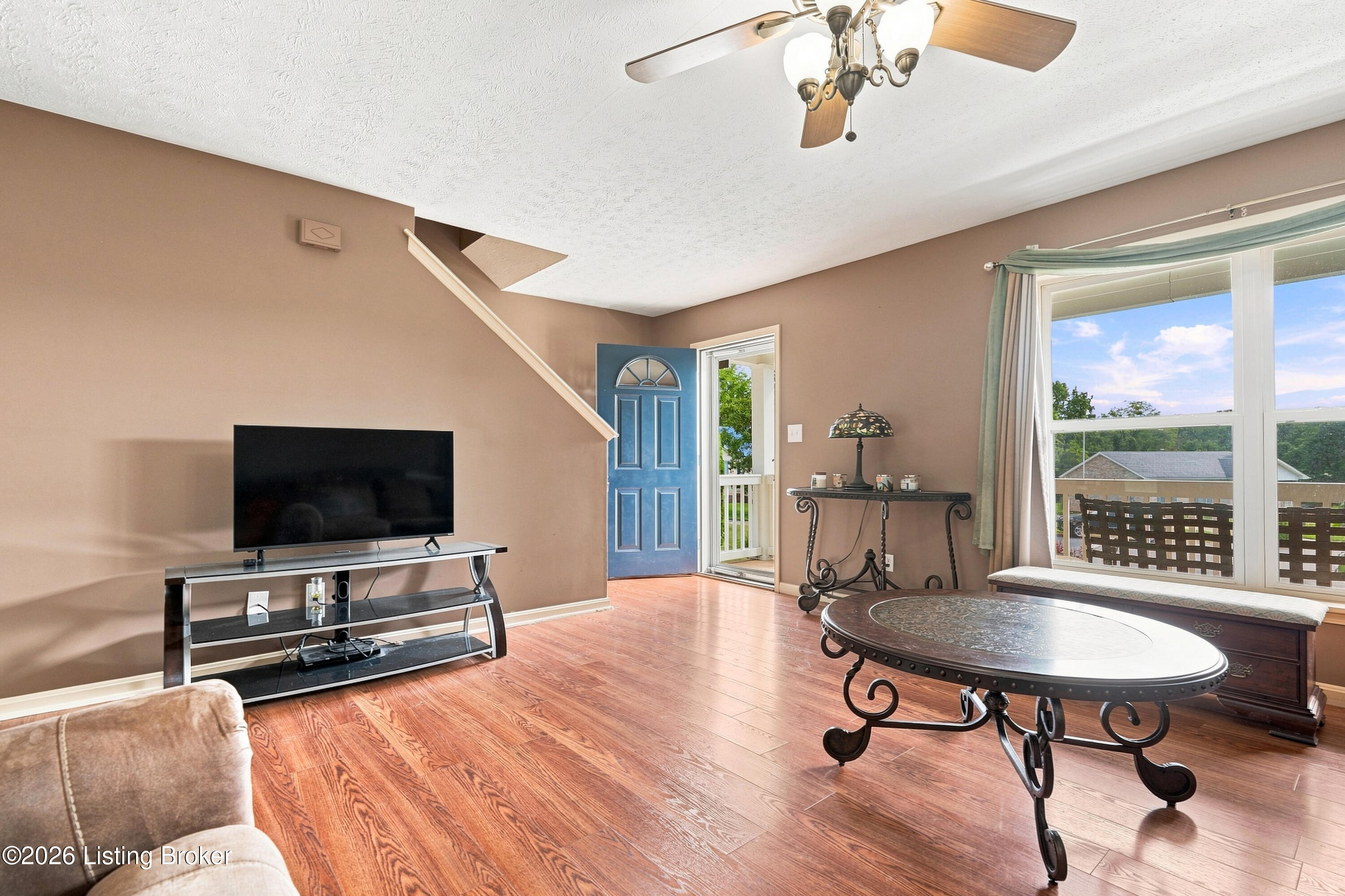 11817 Reality Trail Property Photo 9