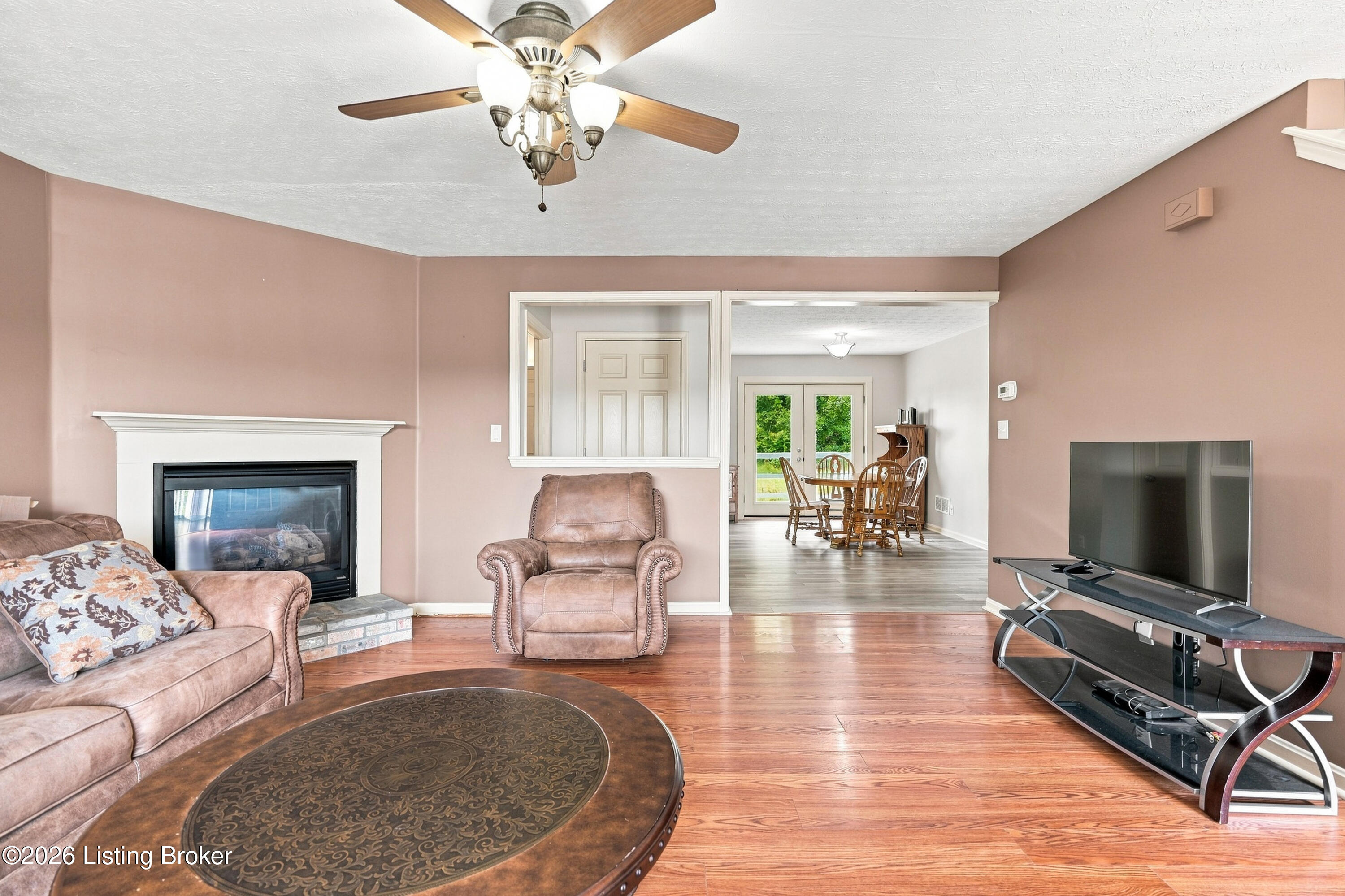 11817 Reality Trail Property Photo 10