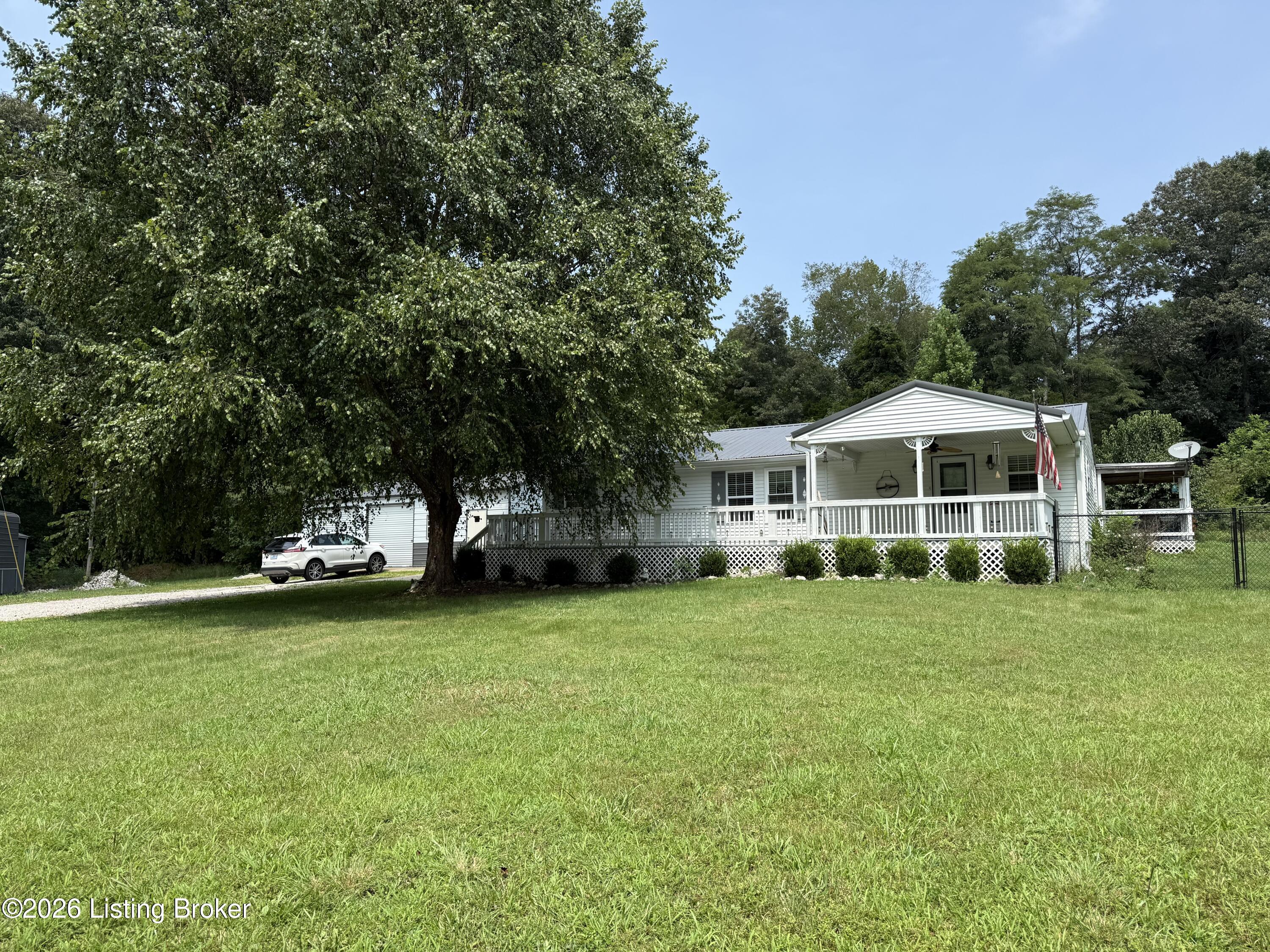 425 Starwood Rd Property Photo 2