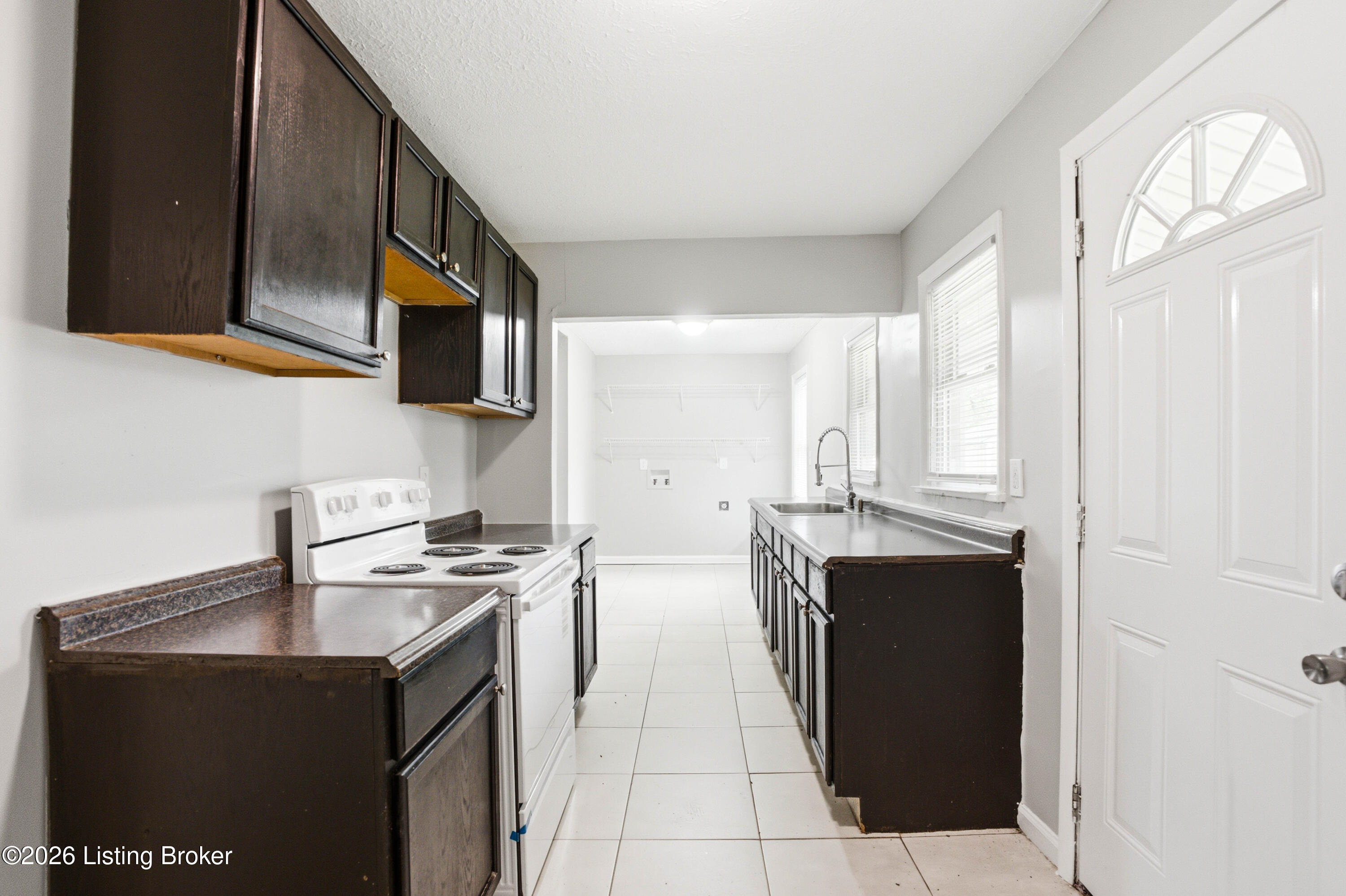 6530 Estele Ave Property Photo 4