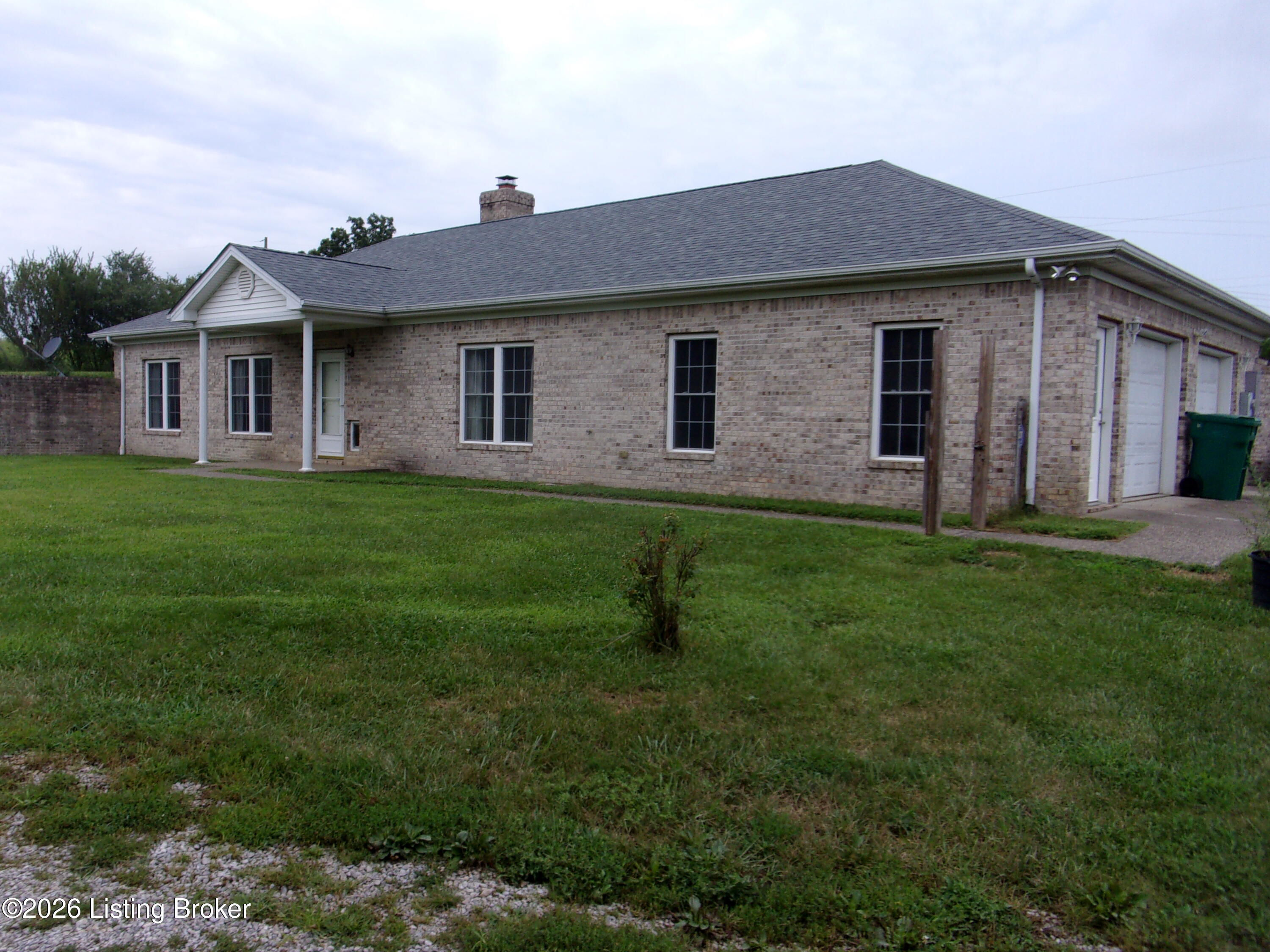 2399 Ashes Creek Rd Property Photo 2