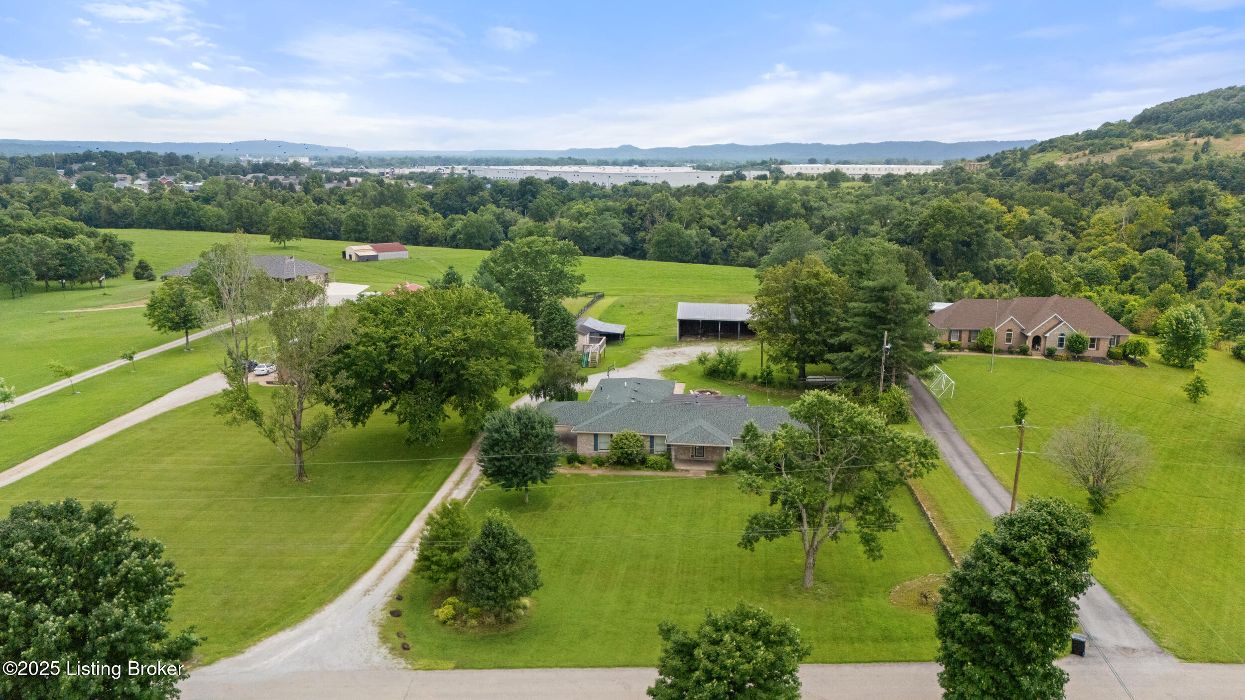 364 Fairview Ln