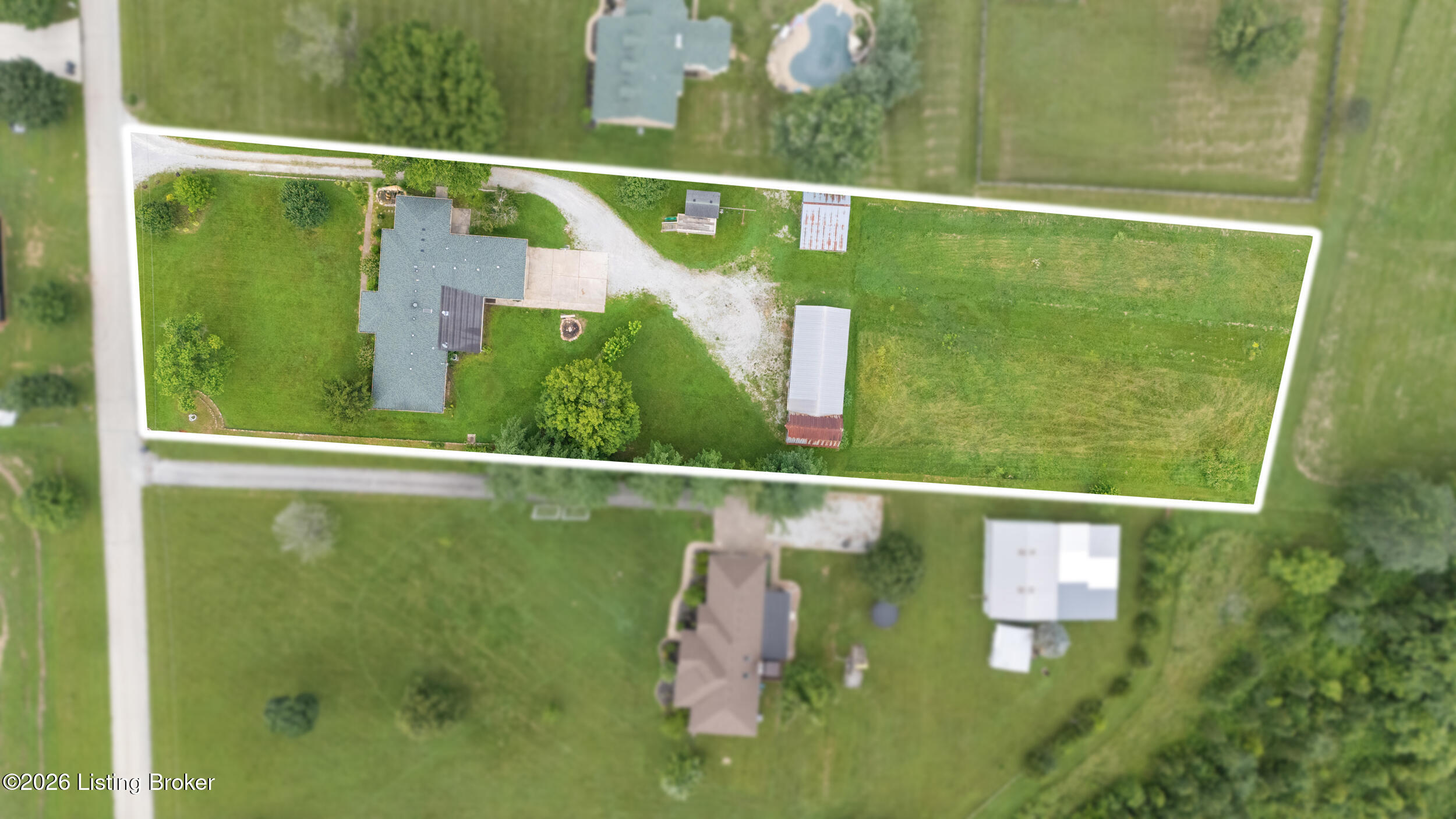 364 Fairview Ln Property Photo 2
