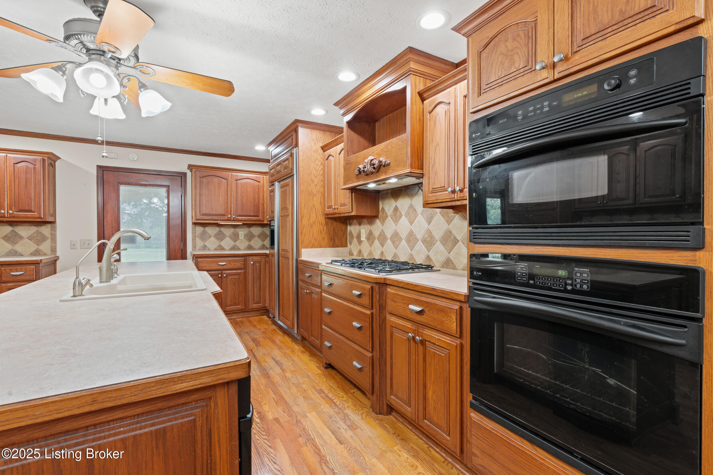 364 Fairview Ln Property Photo 10