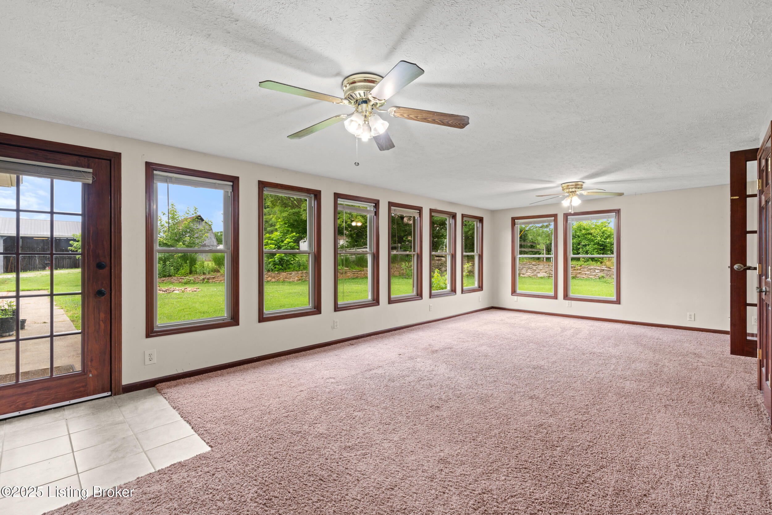364 Fairview Ln Property Photo 13