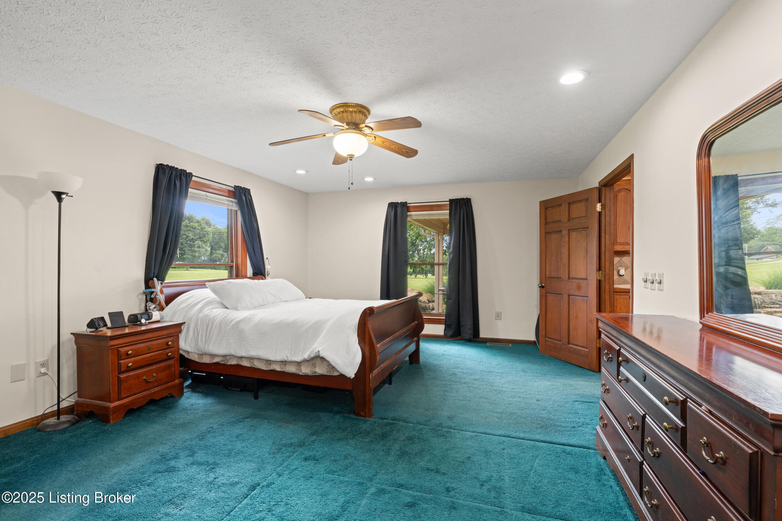 364 Fairview Ln Property Photo 16